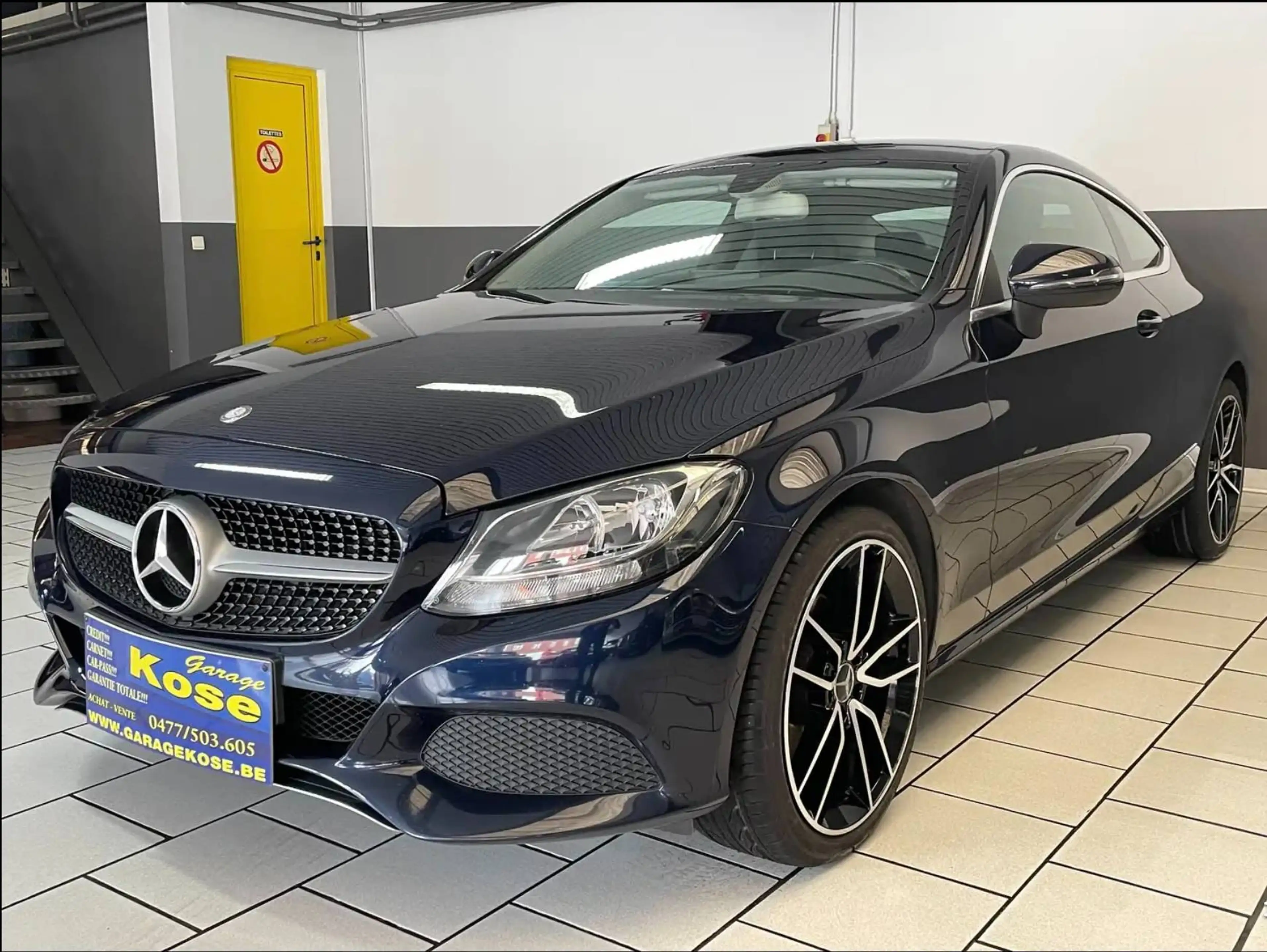Mercedes-Benz C 220 Coupe C 220 d // GARANTIE 12 MOIS+ESSAIS ROUTIER+CT+CARPASS// — photo 3