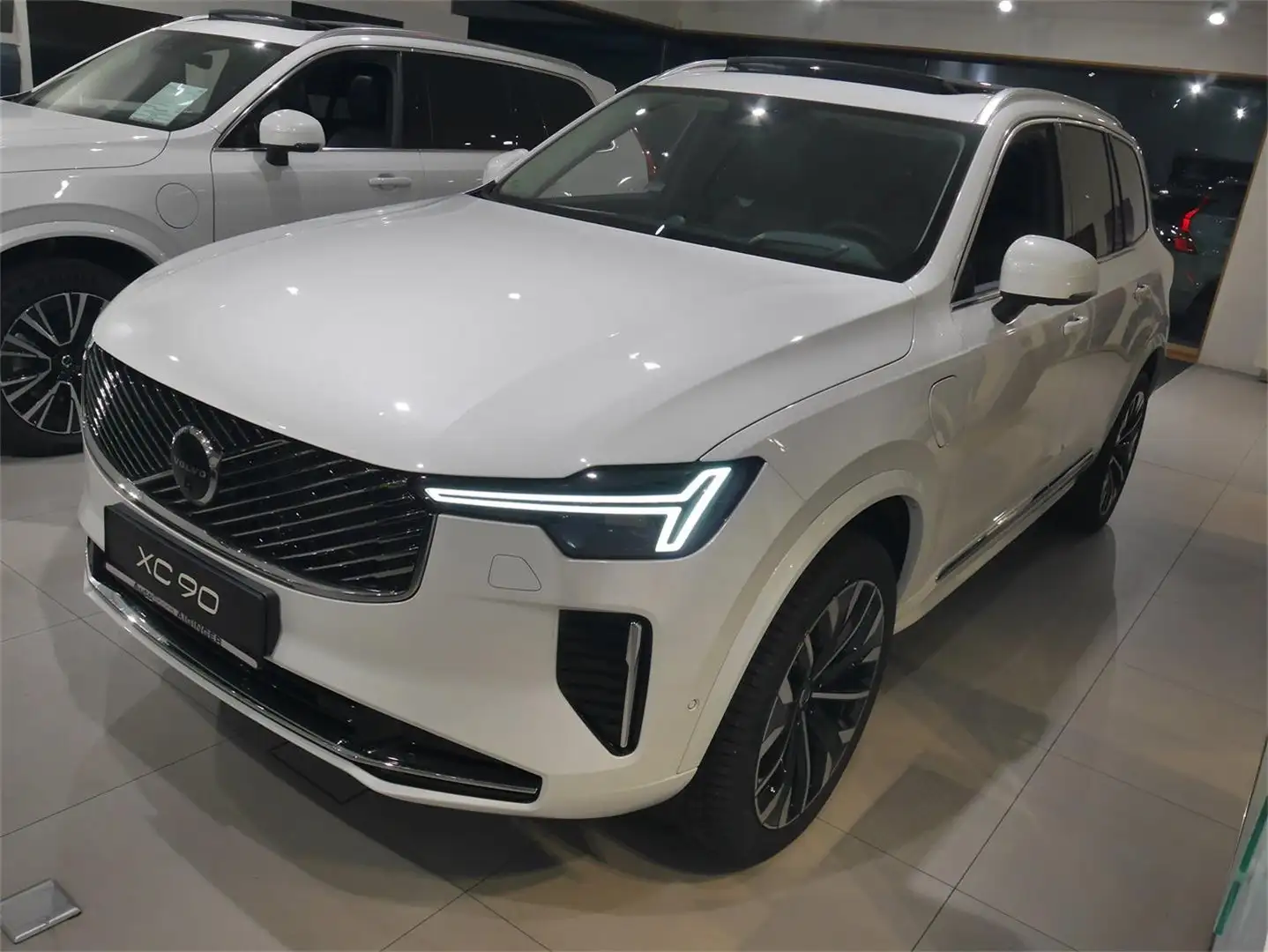 Volvo XC90 T8 AWD Facelift Plus Bright Blanc - 2