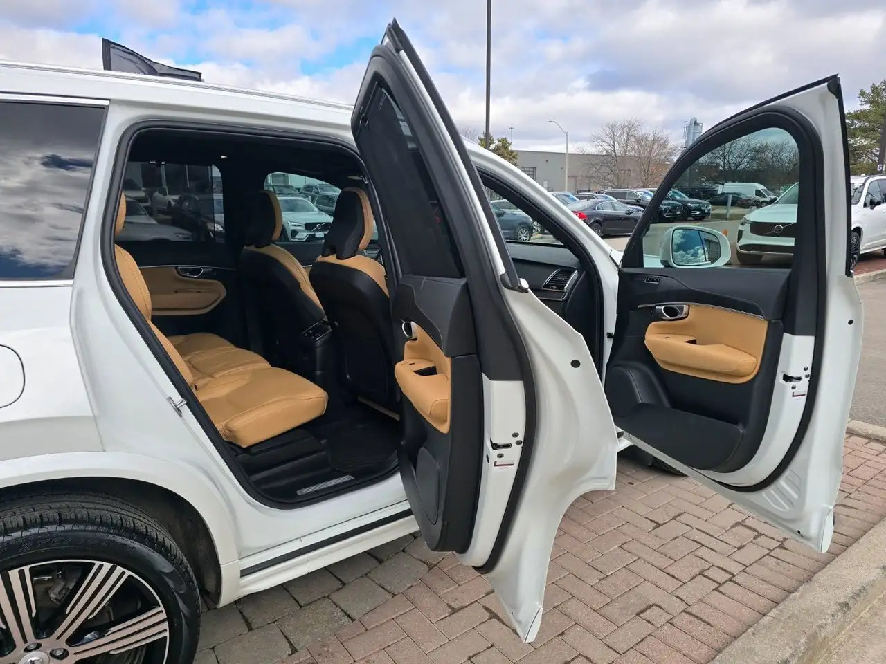 Volvo XC90 снимка Volvo XC90