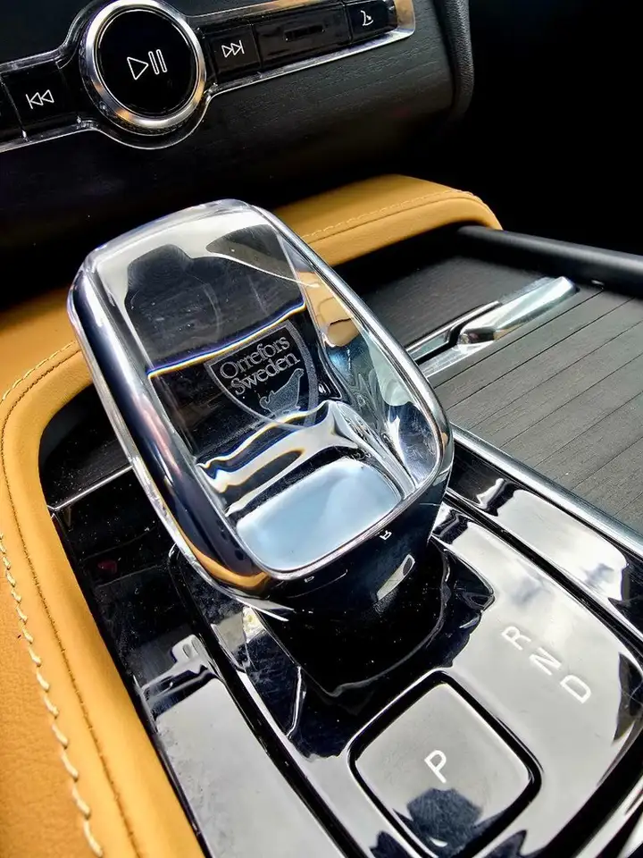 Volvo XC90 снимка Volvo XC90