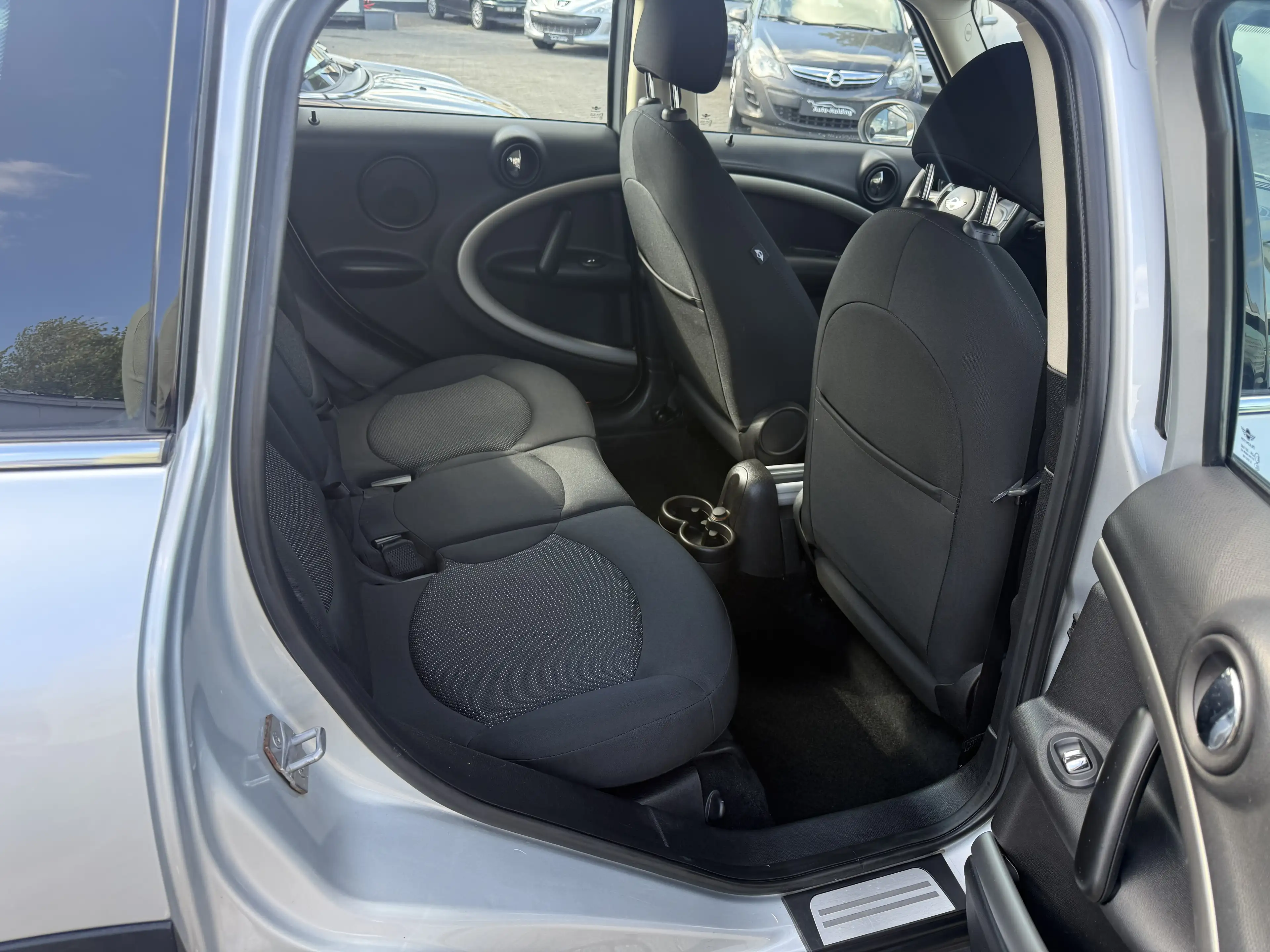 MINI One Countryman COUNTRYMAN Klima Sitzheizung Tüv Neu 08/27 — photo 11