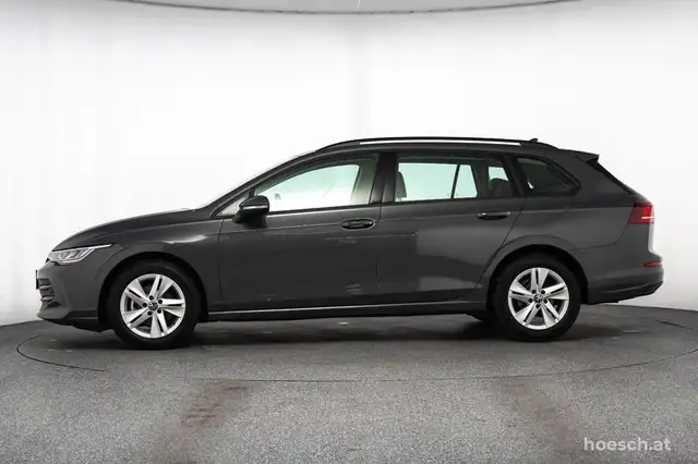 Volkswagen Golf view 3