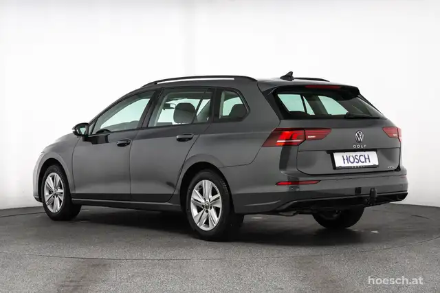Volkswagen Golf view 4