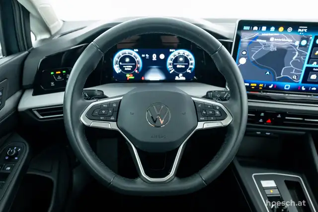 Volkswagen Golf view 6