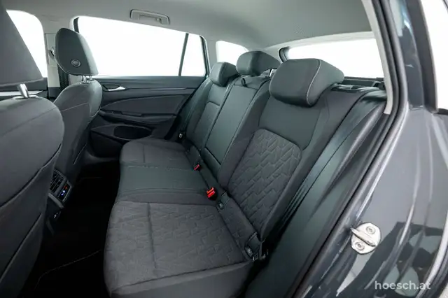 Volkswagen Golf view 7