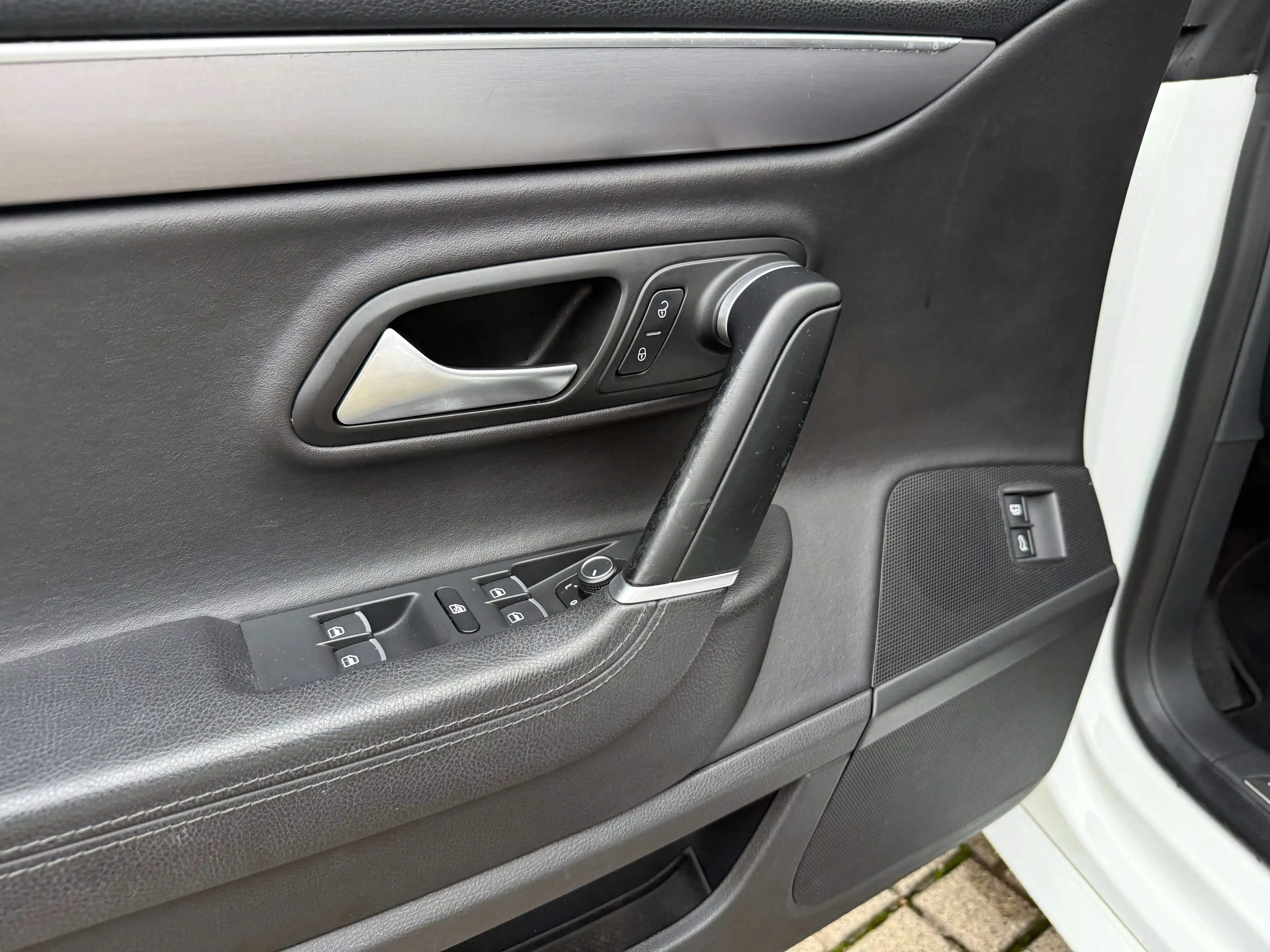 Volkswagen CC 2.0 TDI 184 PS DSG Pano LED — photo 15