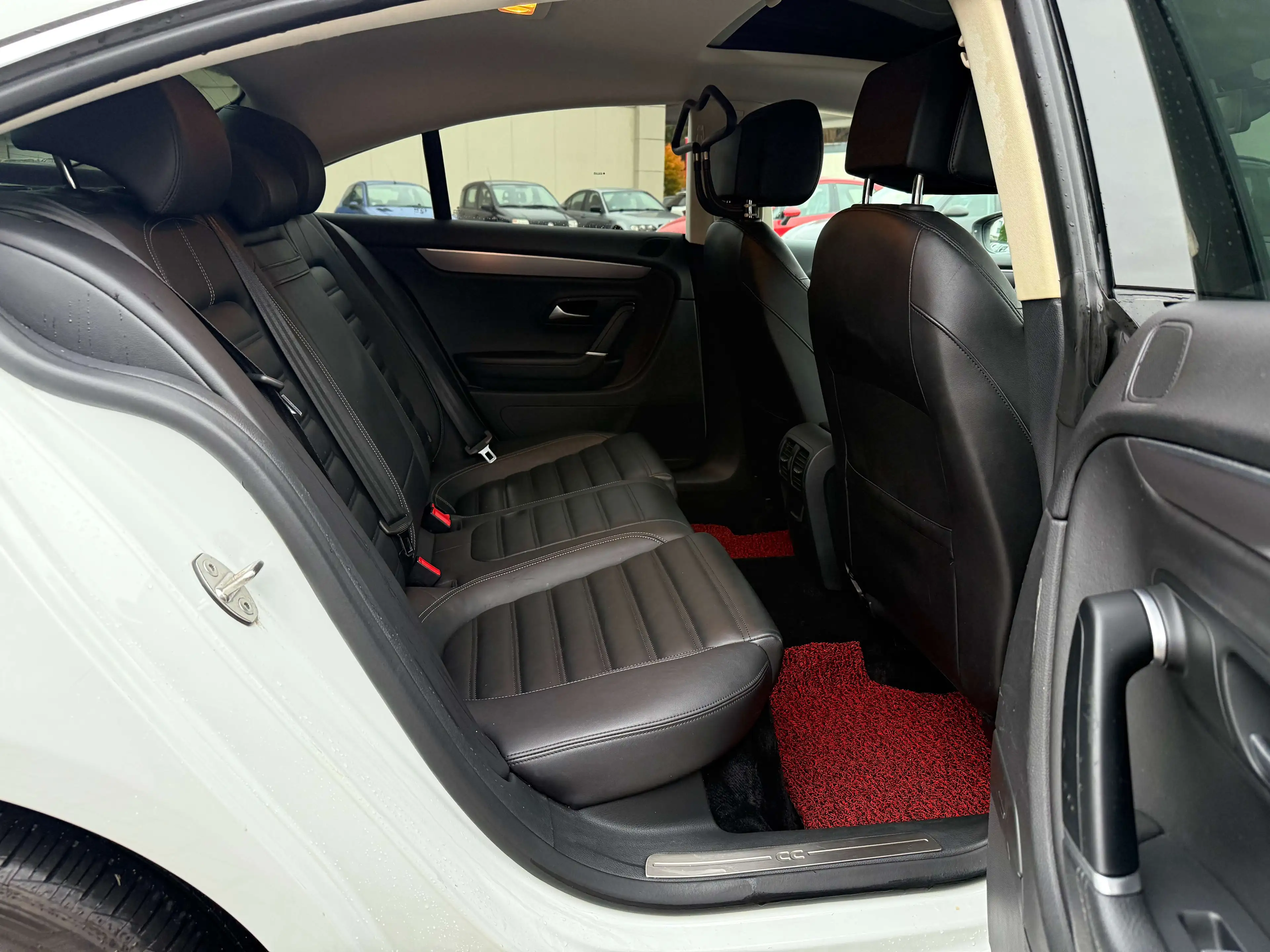 Volkswagen CC 2.0 TDI 184 PS DSG Pano LED — photo 14