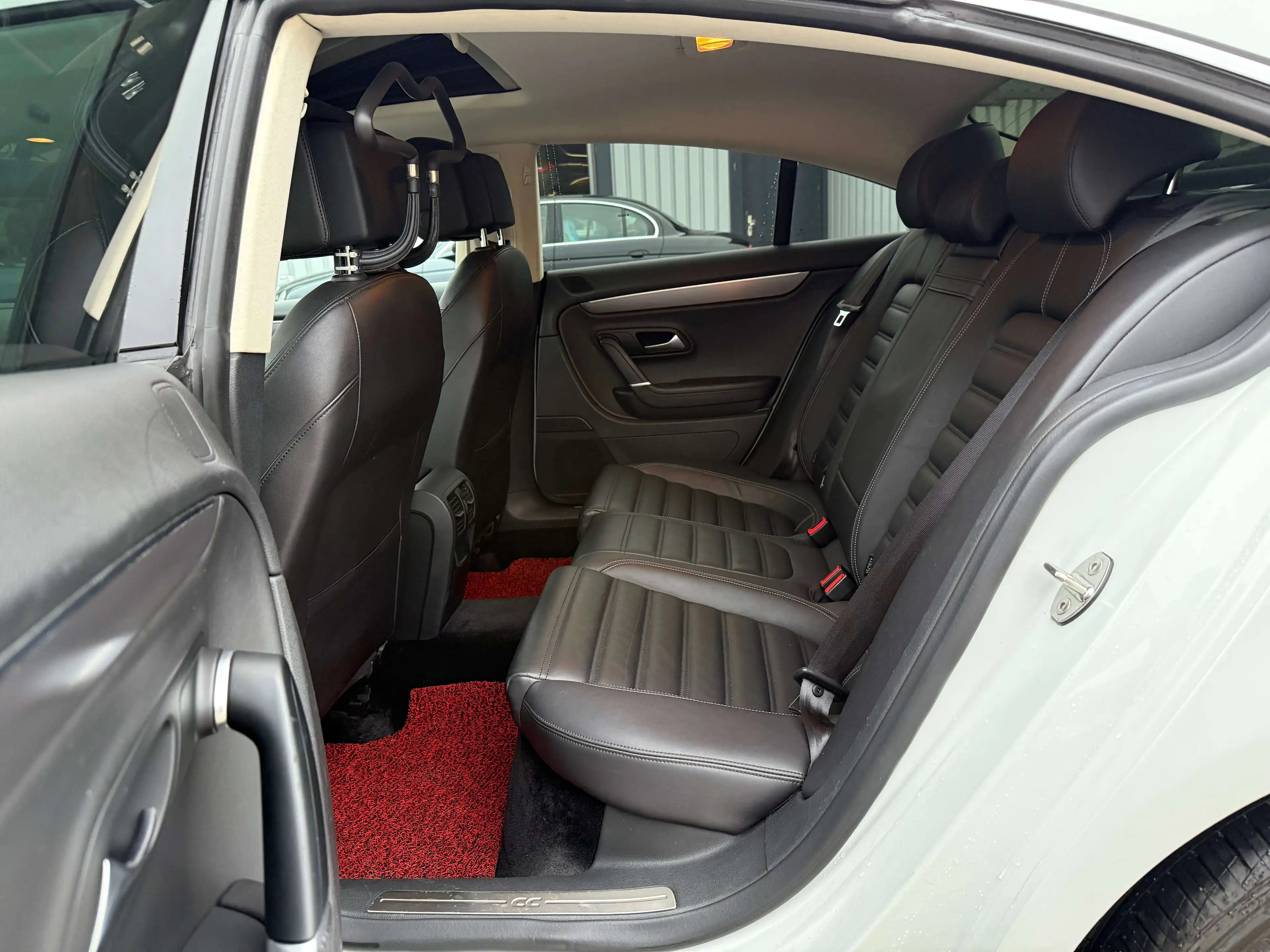 Volkswagen CC 2.0 TDI 184 PS DSG Pano LED — photo 12