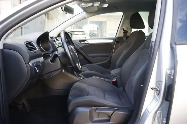 Volkswagen Golf view 17