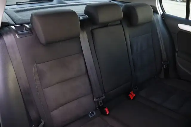 Volkswagen Golf view 12