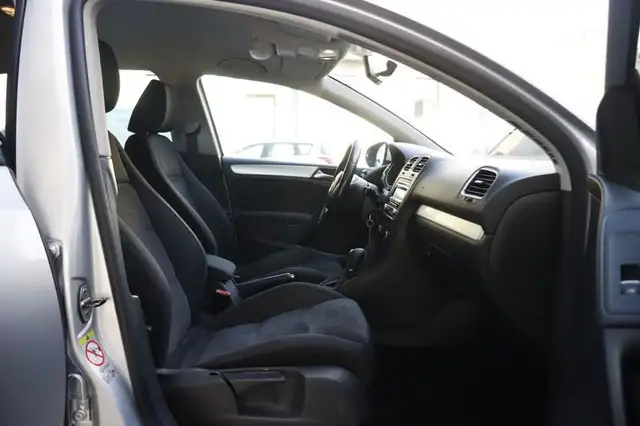 Volkswagen Golf view 10