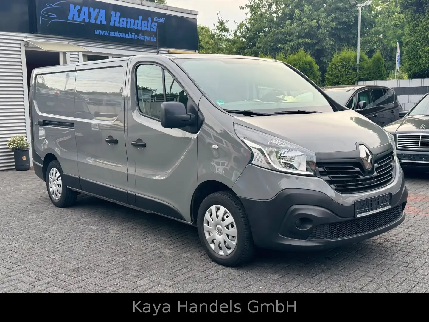 Renault Trafic Kasten  L2H1 Komfort AHK/Klima/66000 Km Grau - 1