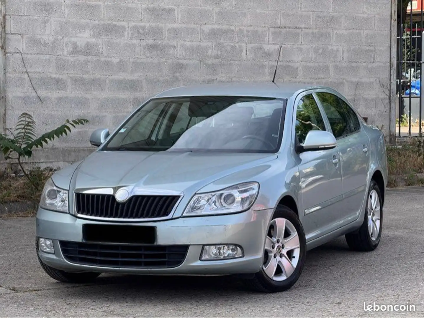 Skoda Octavia 2.0 TDi 140CV année 08-2010 241.000KM Certifié Gar Verde - 1