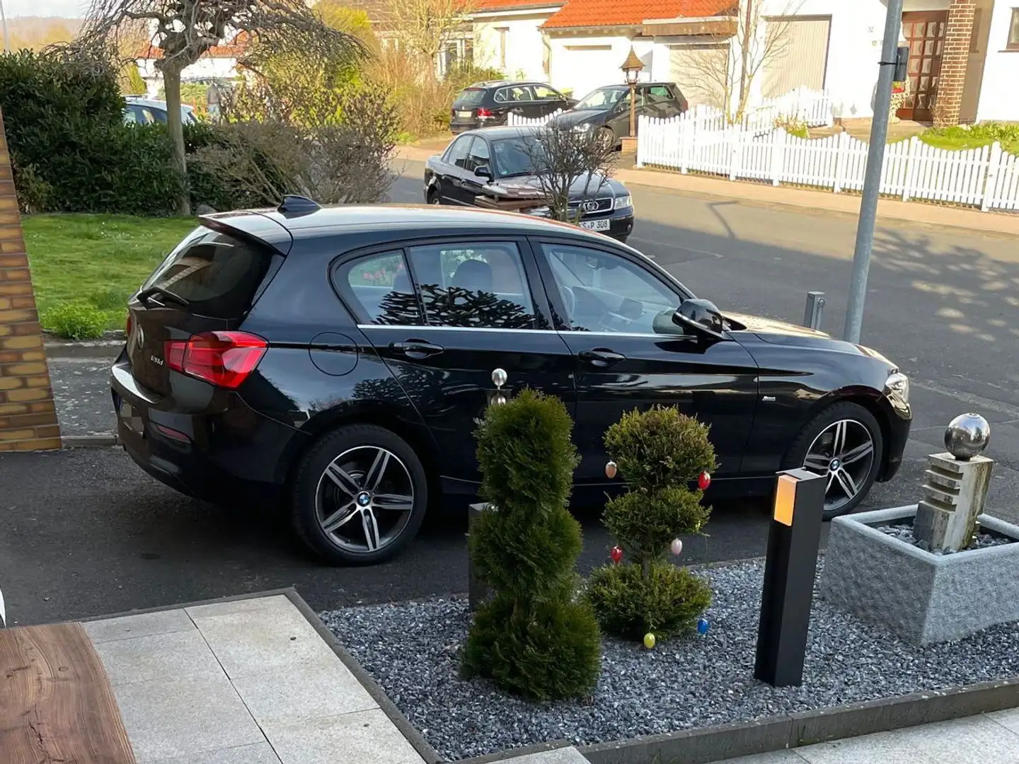 BMW 120 d | Automatik | 8-fach | scheckheftgepflegt Black - 1