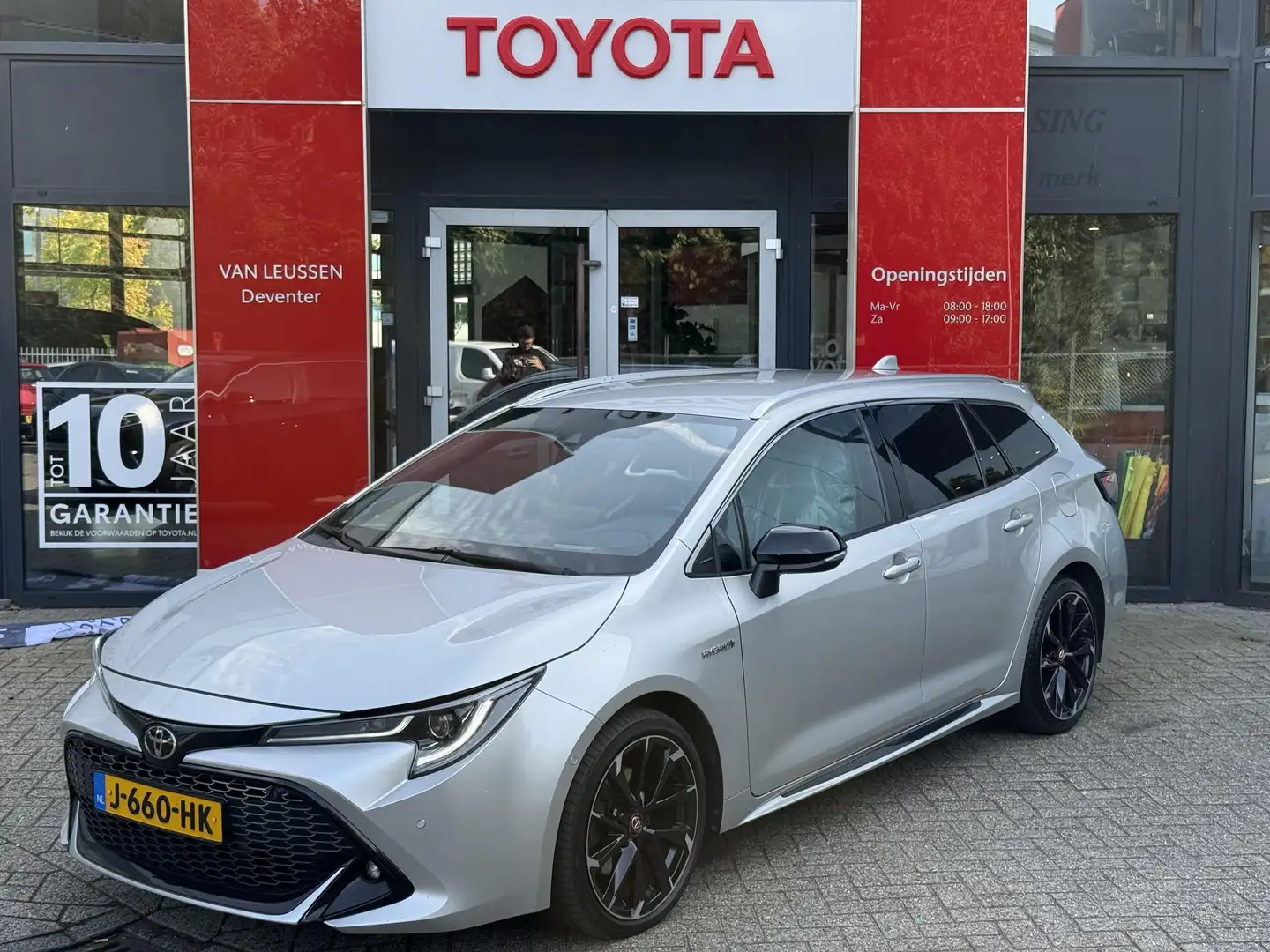 Toyota Corolla Touring Sports 2.0 Hybrid Business GR-Sport NL-AUT Gris - 1