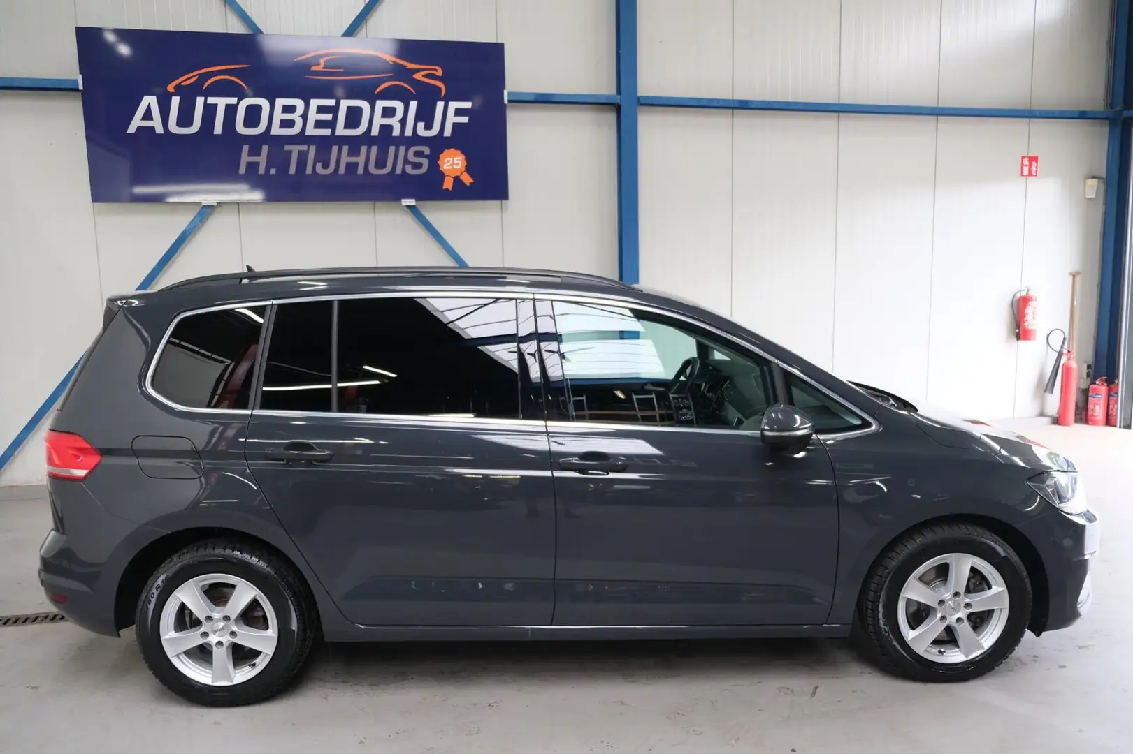 Volkswagen Touran 2.0 TDI Automaat - Grijskenteken Gri - 2
