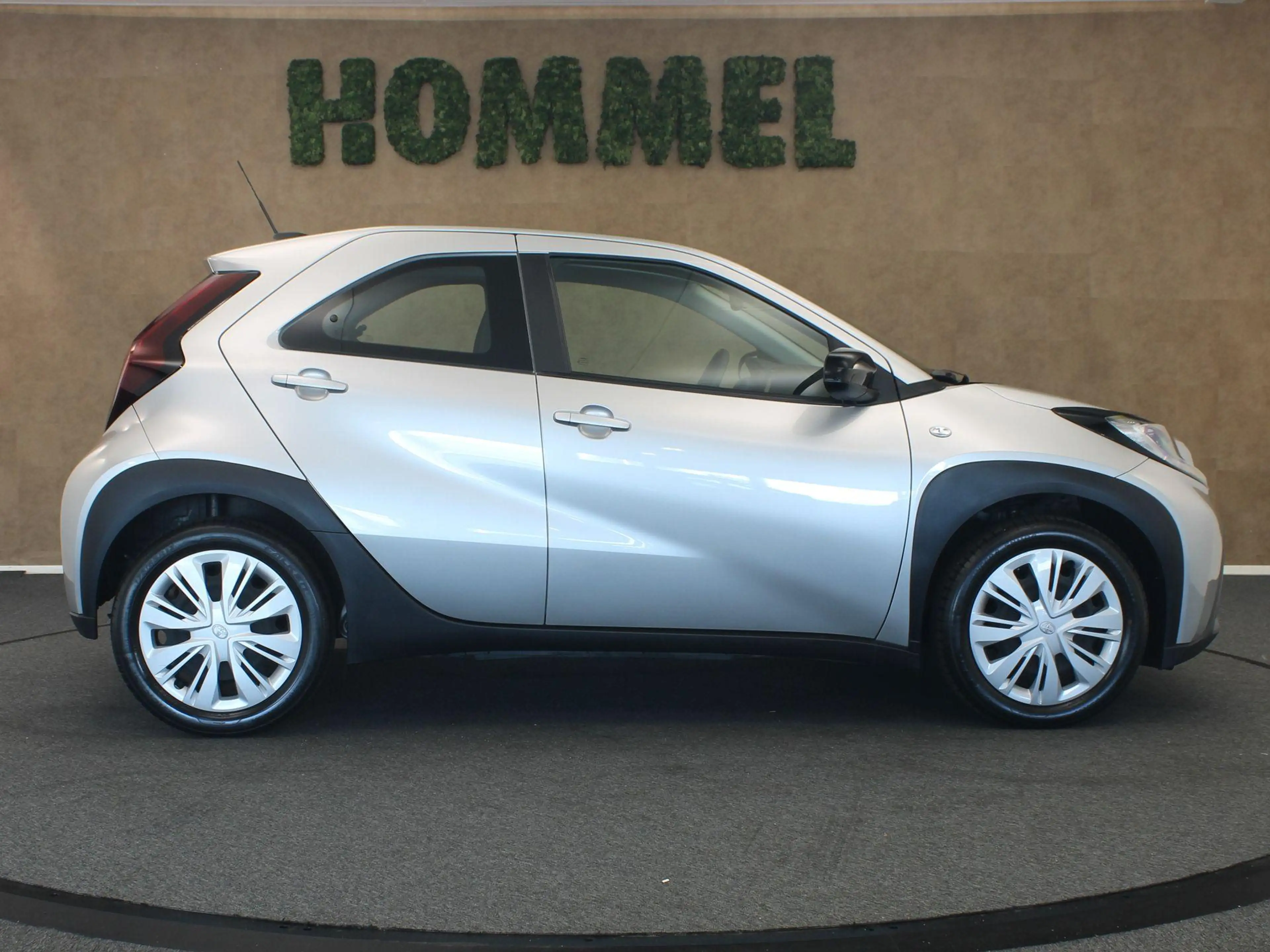 Toyota Aygo X 1.0 VVT-i MT Play - ORIGINEEL NEDERLANDSE AUTO - A — photo 13