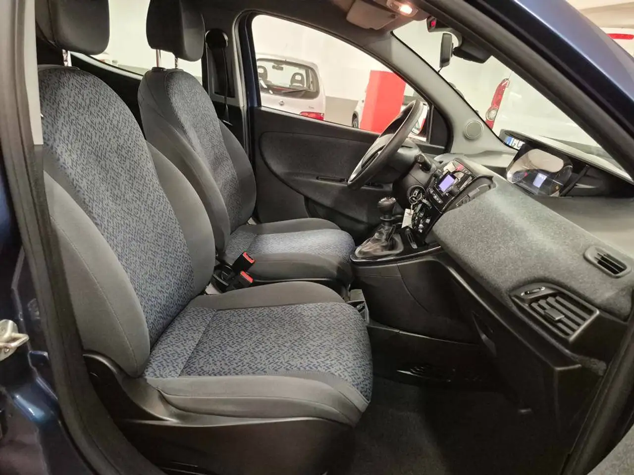 Lancia Ypsilon 2022 — фото 15