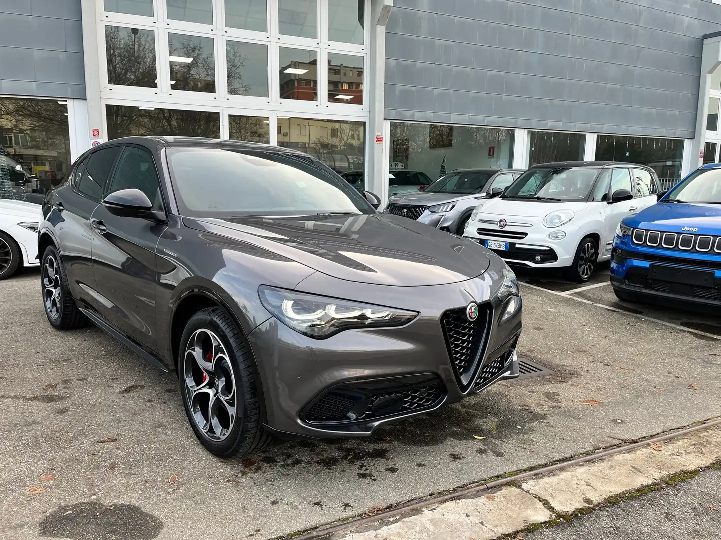 Alfa Romeo Stelvio 2.2 t Veloce Q4 210cv auto Restilyng Km 0 Grigio - 1