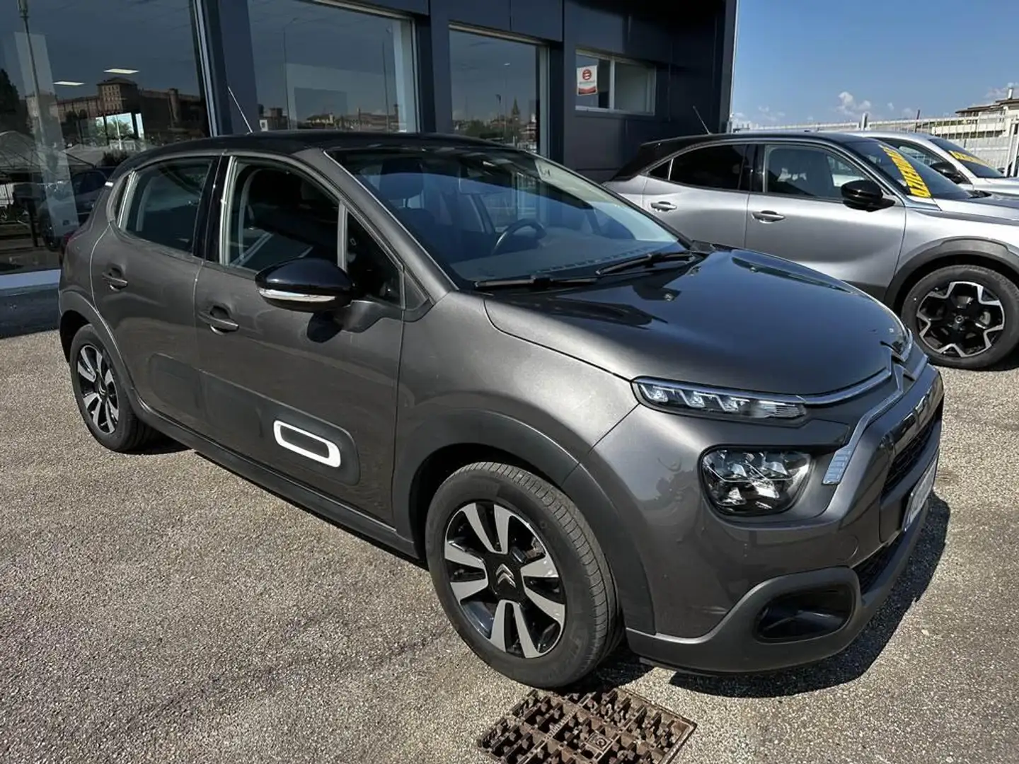 Citroen C3 1.2 puretech Shine s&s 83cv neopatentati my20 Šedá - 2