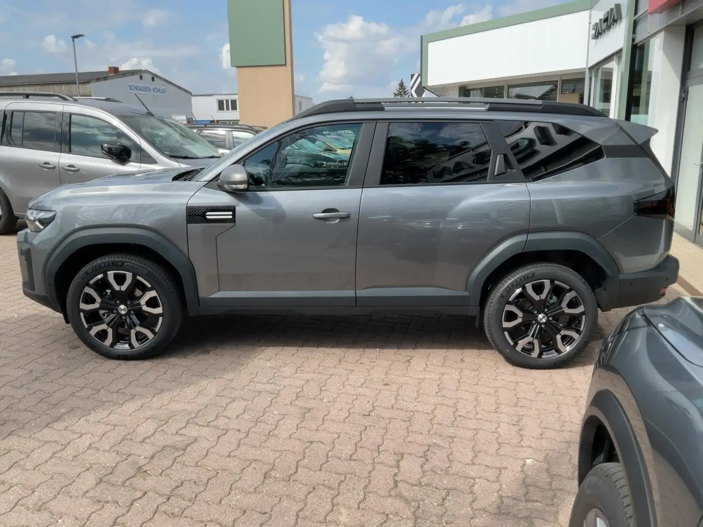 Dacia Bigster Journey HYBRID 155 Grau - 2