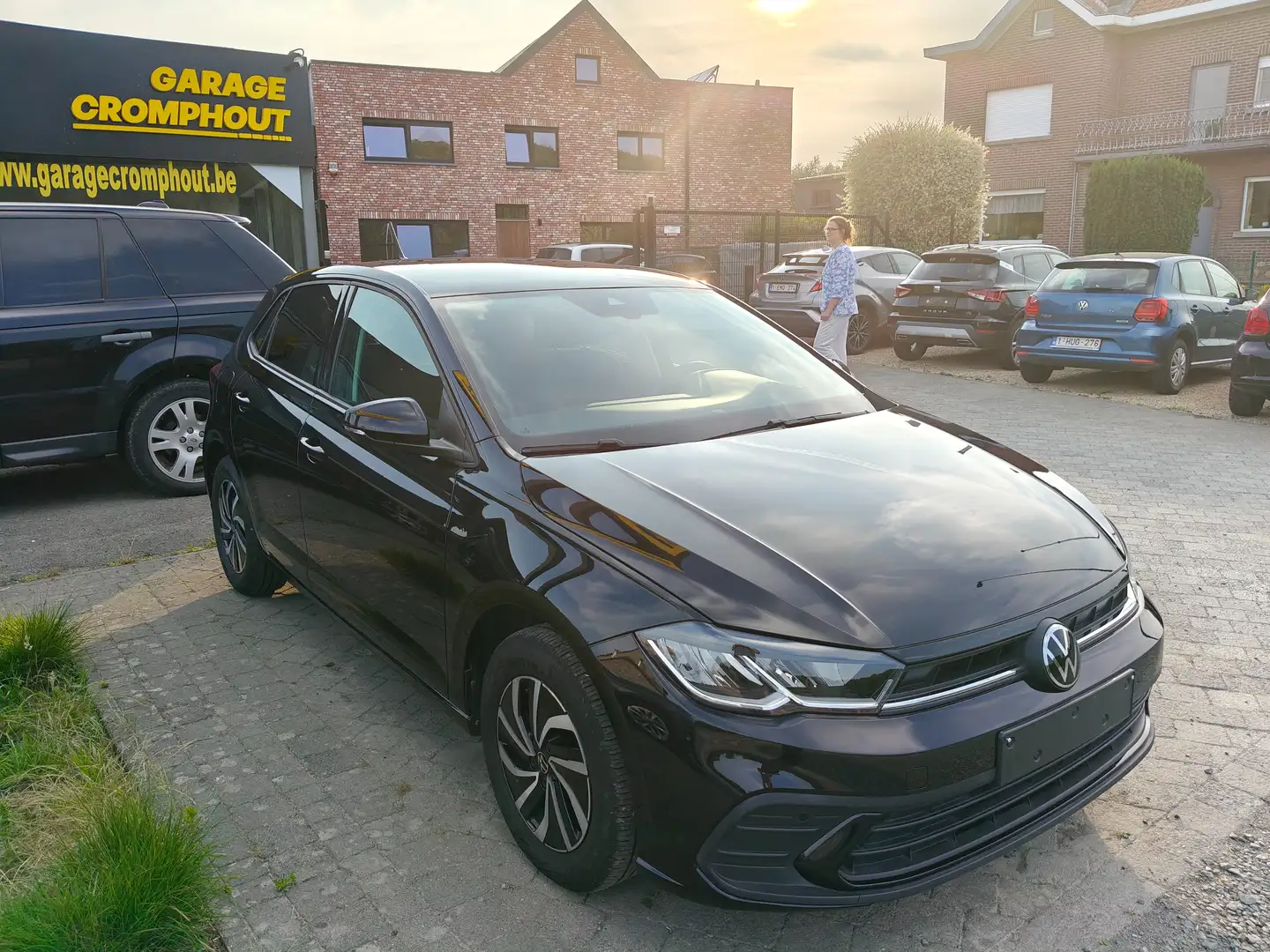 Volkswagen Polo 1.0 TSI Life OPF Zwart - 2