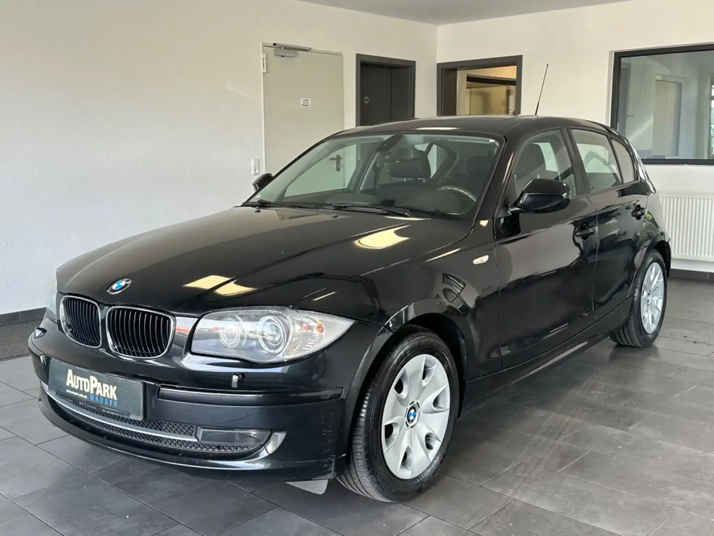 BMW 120 d Xenon*SHD*Navi*SHD*Sitzheizung Noir - 1