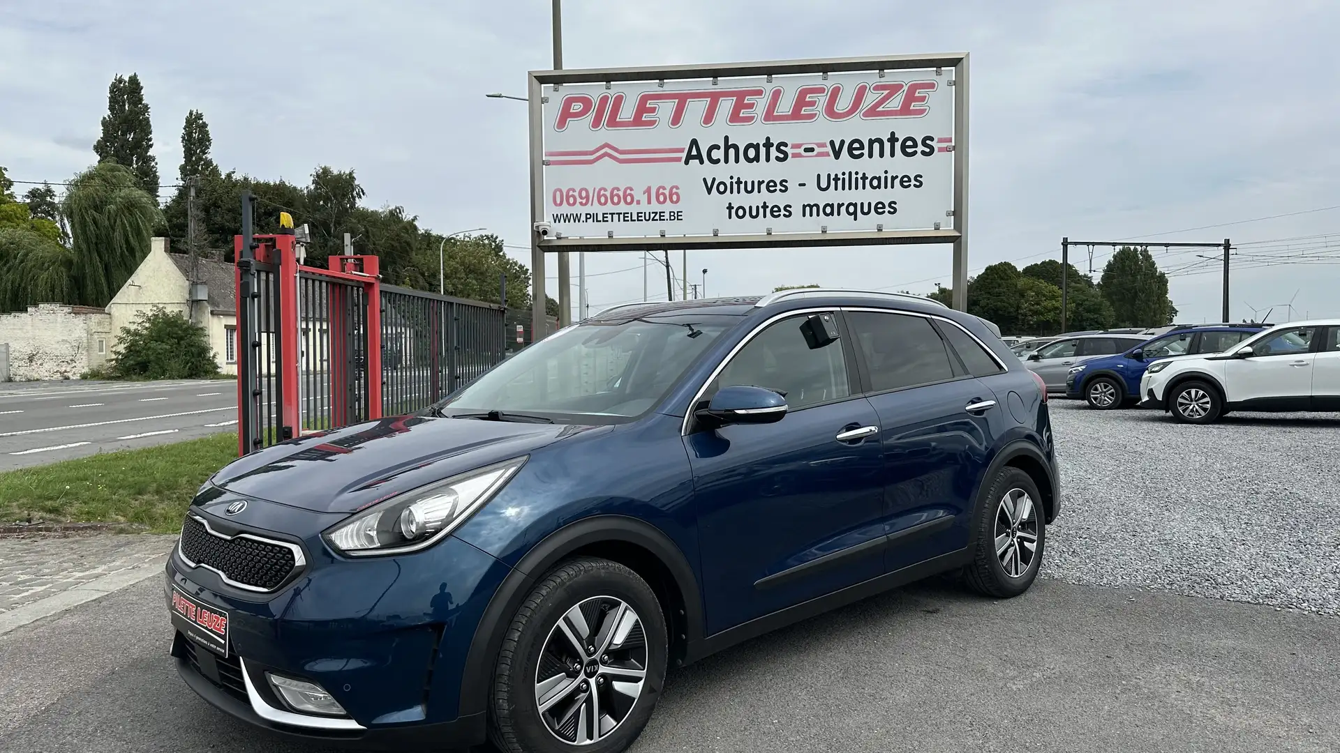 Kia Niro PHEV1.6 GDi More/AUTOMATIQUE**/HYBRIDE/CARPLAY/ Синий - 2