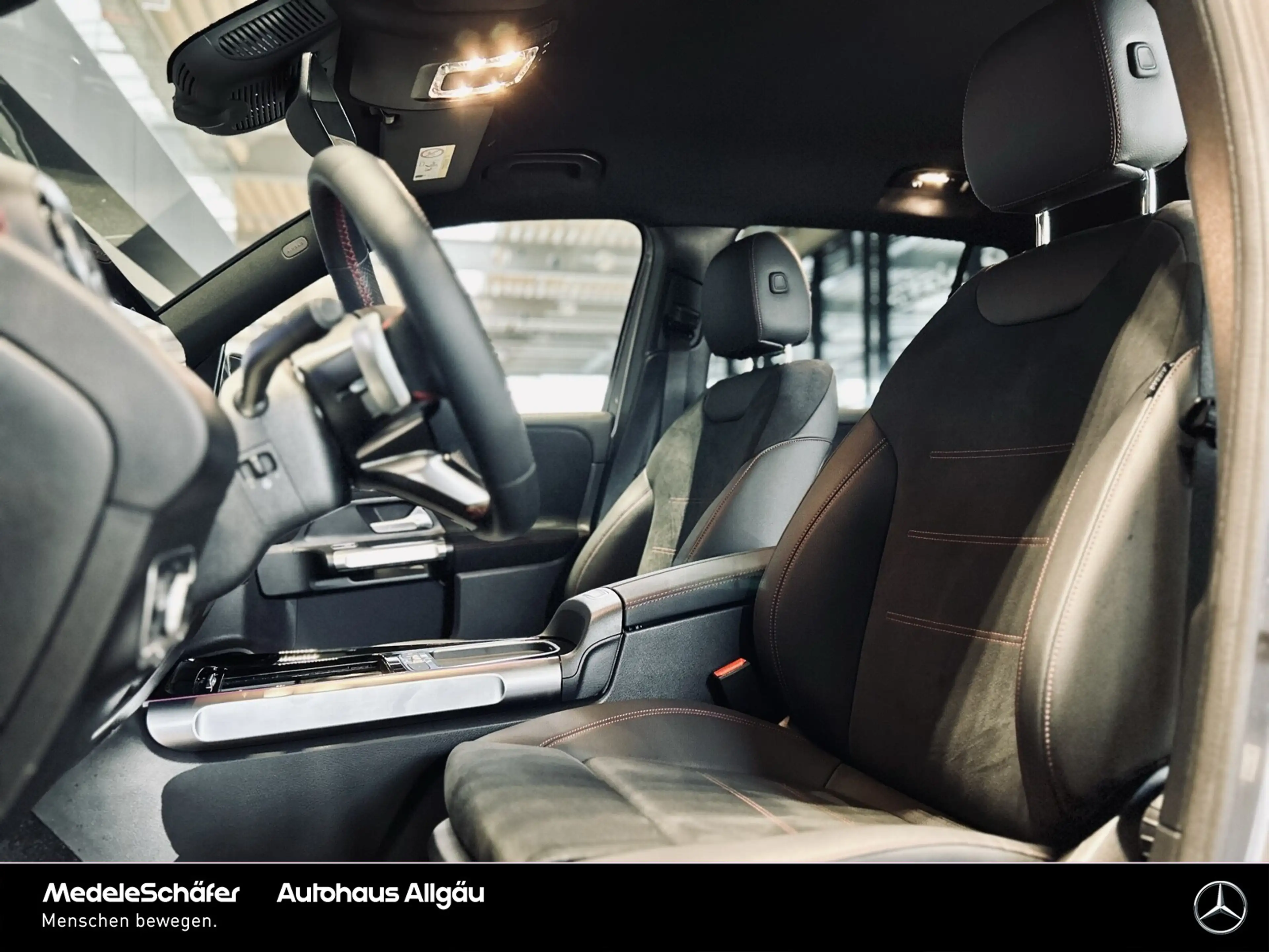 Mercedes-Benz EQB 300 EQB 300 4M AMG Night 18" Distronic AHK KeylessGO — photo 5