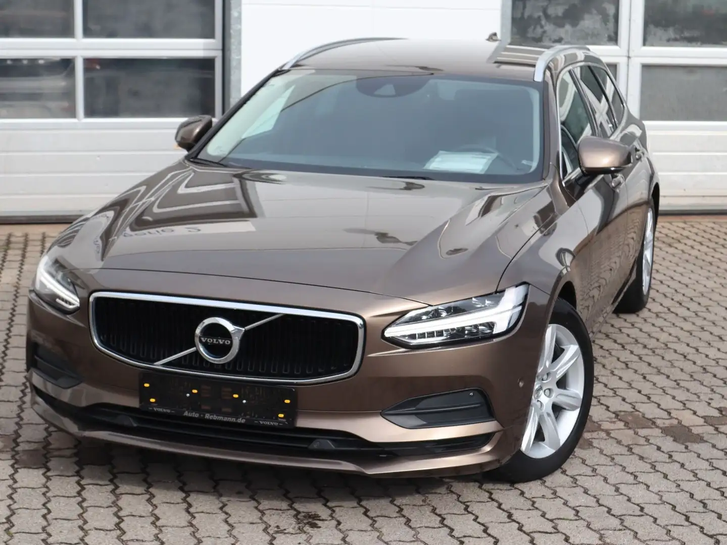 Volvo V90 D4 Momentum*Standh* Beige - 2