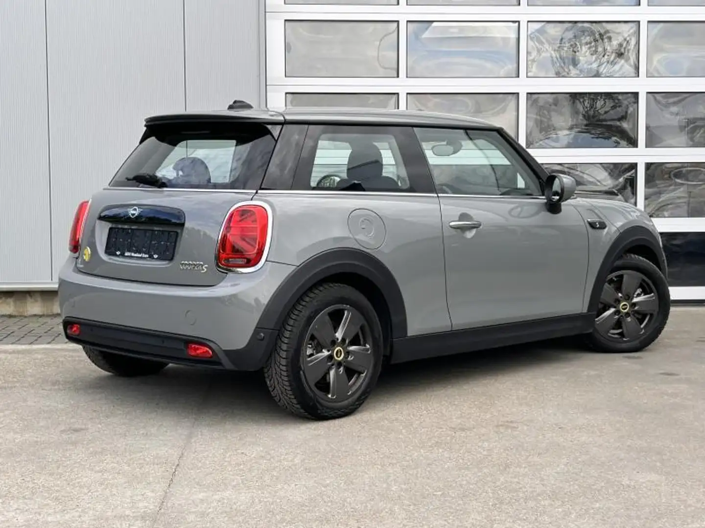 MINI Cooper SE 3D BEV Grau - 2