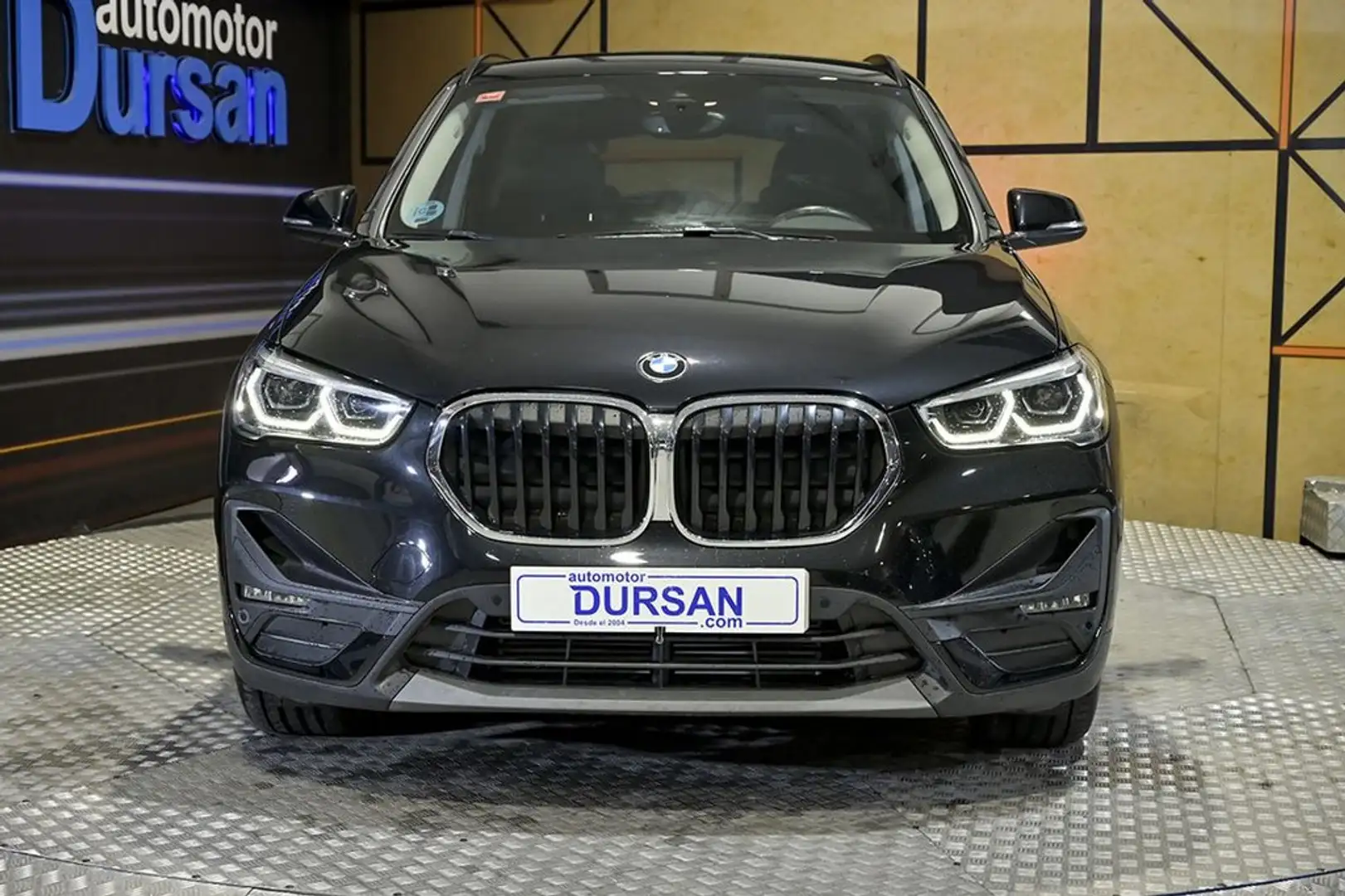 BMW X1 xDrive 18d Noir - 2