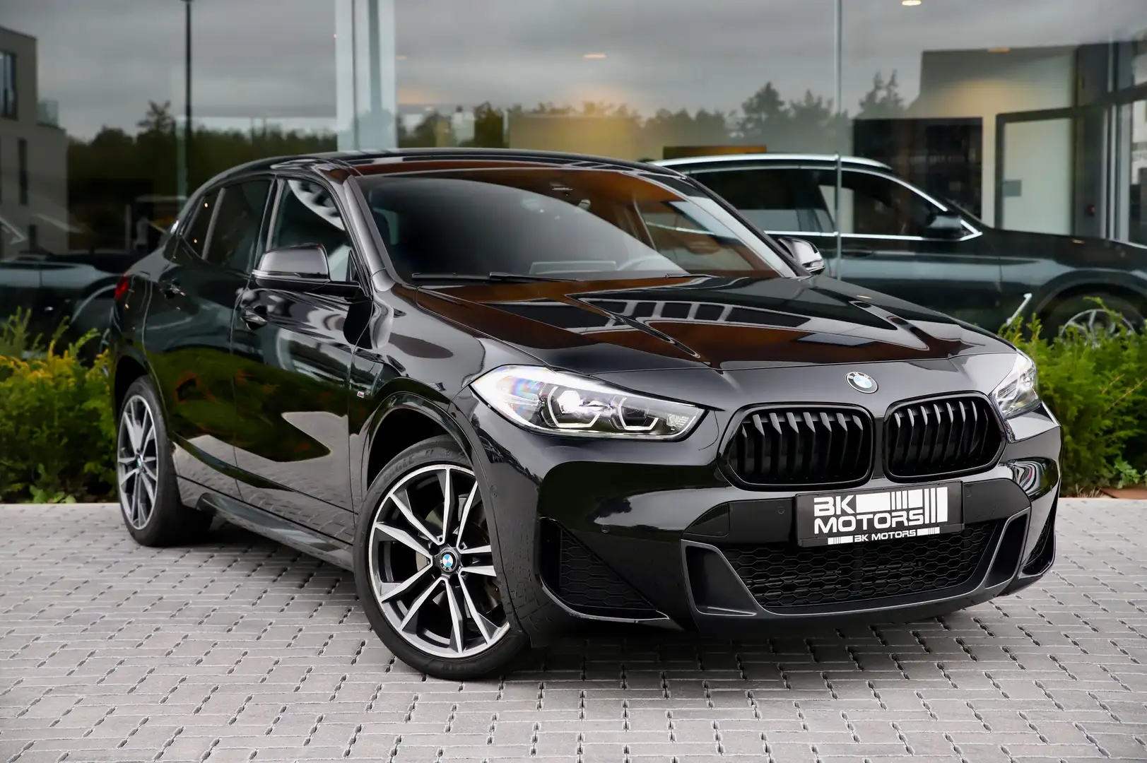 BMW X2 xDrive25e M-PACK-CARPLAY-CAMERA-LED Noir - 1
