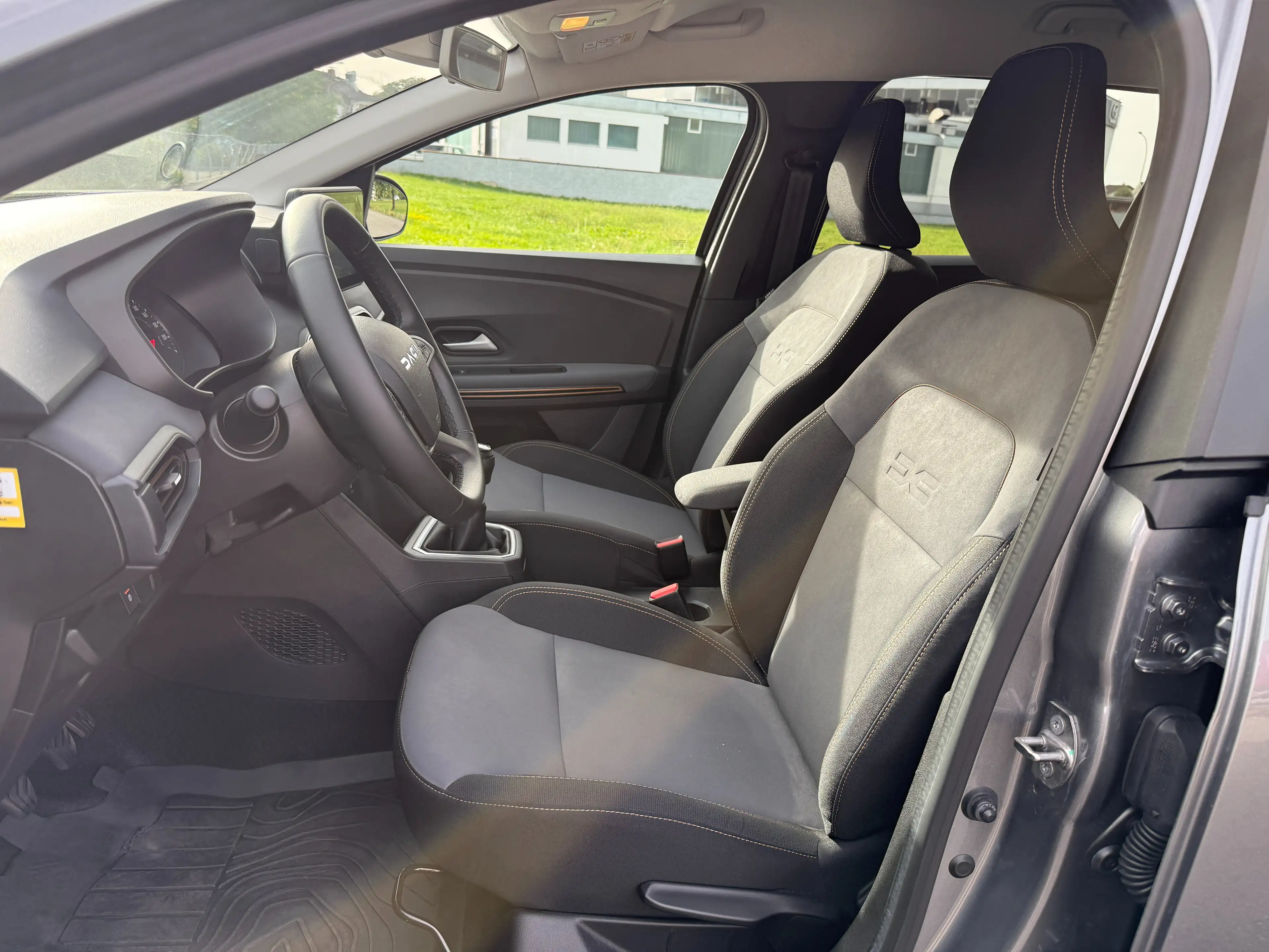 Dacia Jogger Jogger Extreme+ TCe 110  8-fach Alu TOP — photo 5