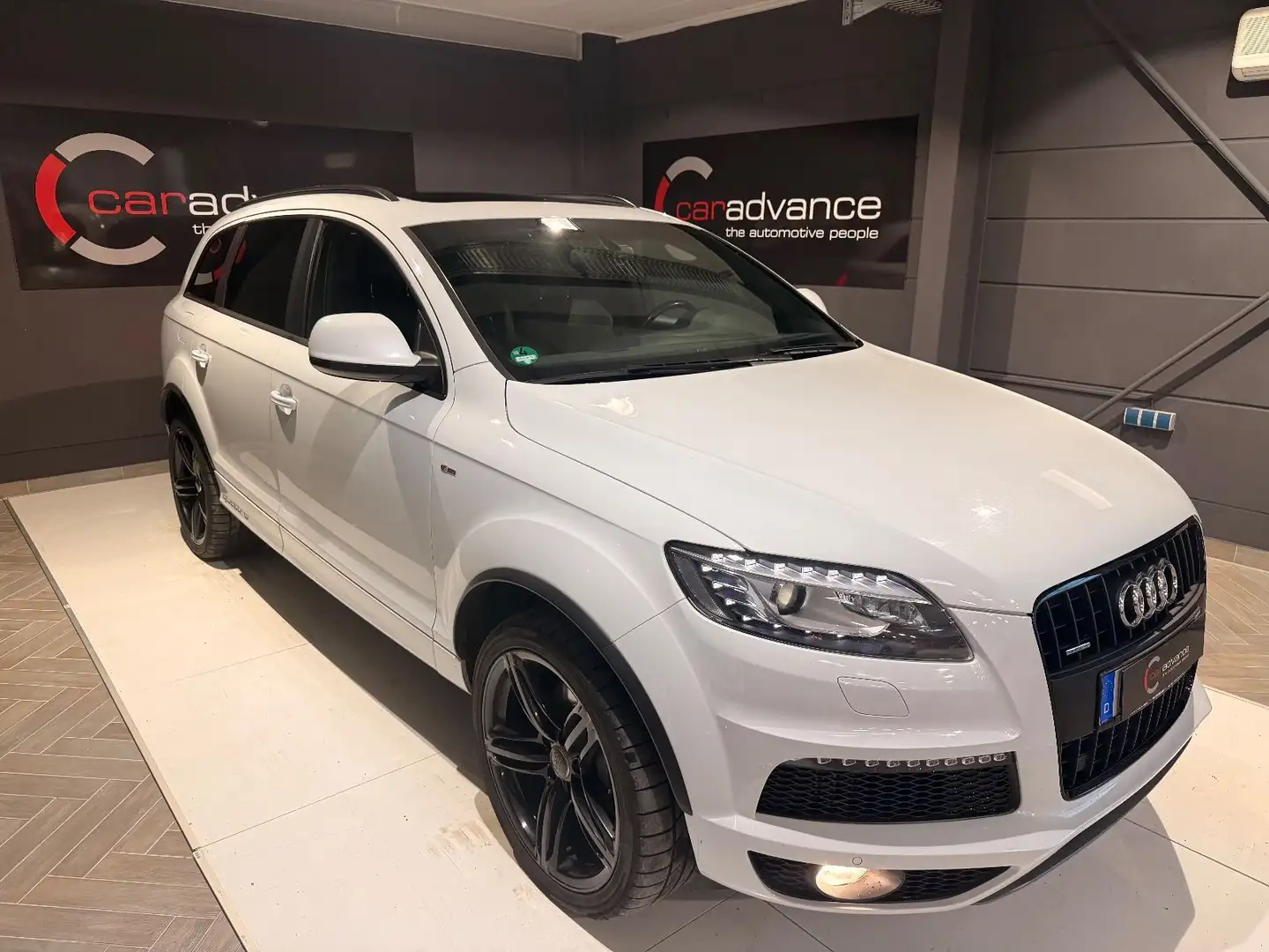 Audi Q7 3.0 TDI clean diesel quattro S-LineSport Top Weiß - 2
