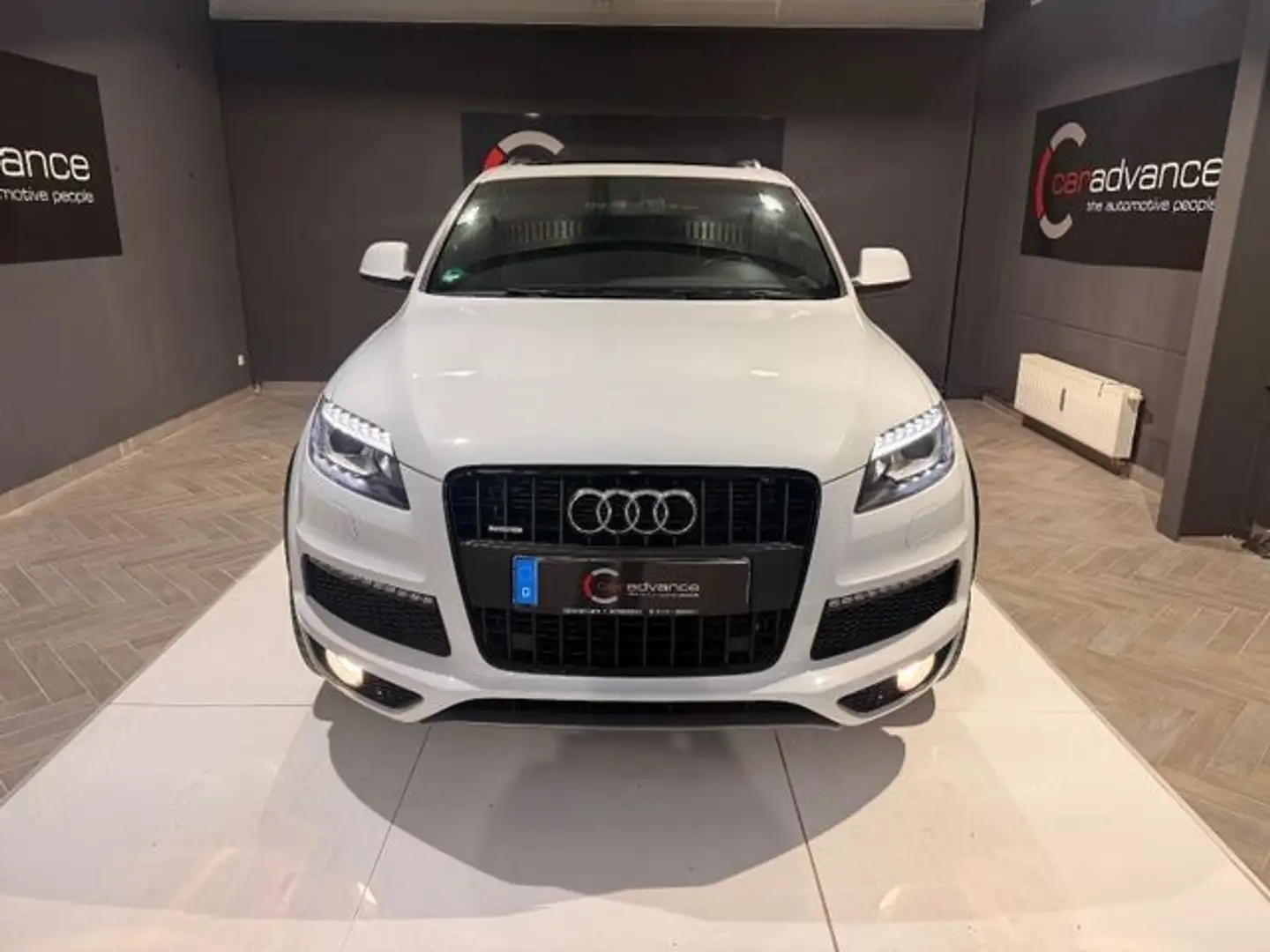Audi Q7 Blanc - 1