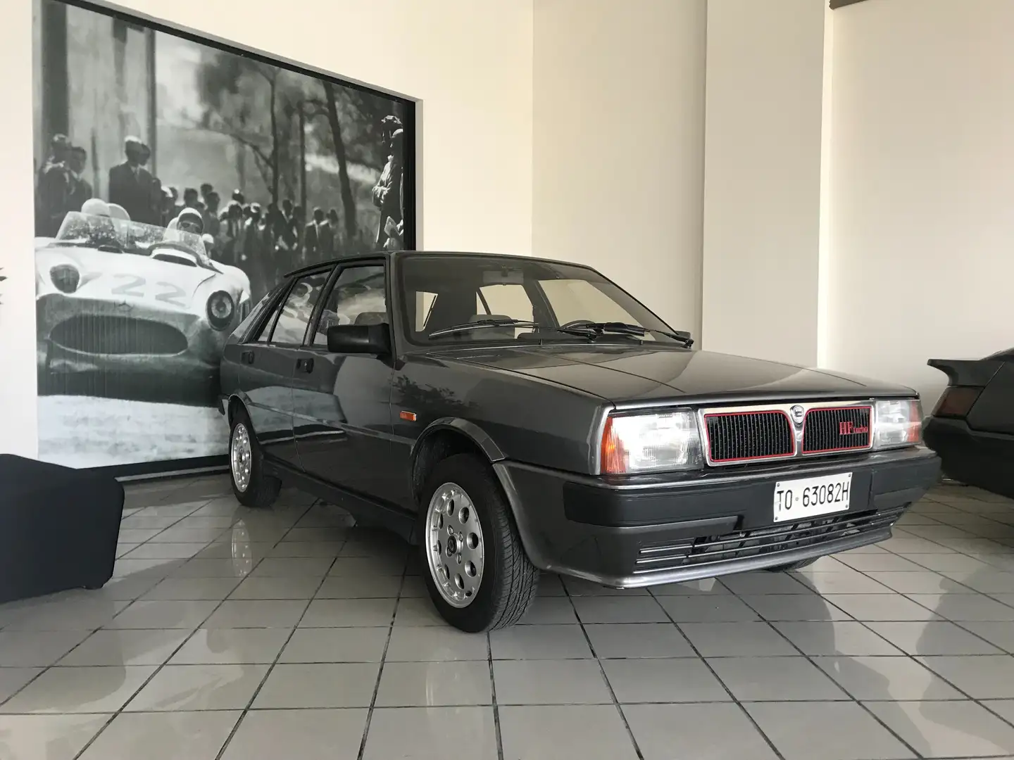 Lancia Delta Delta 1.6 Turbo HF 140cv TARGA TORINO Grigio - 1
