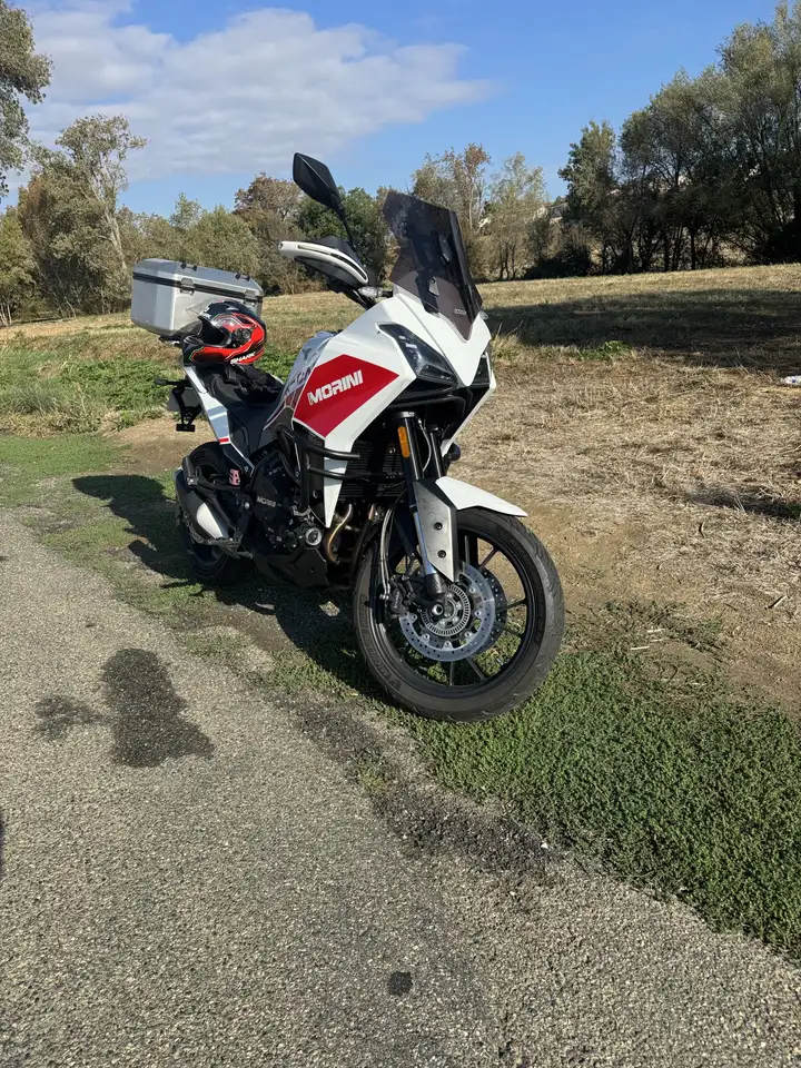 Moto Morini X-Cape