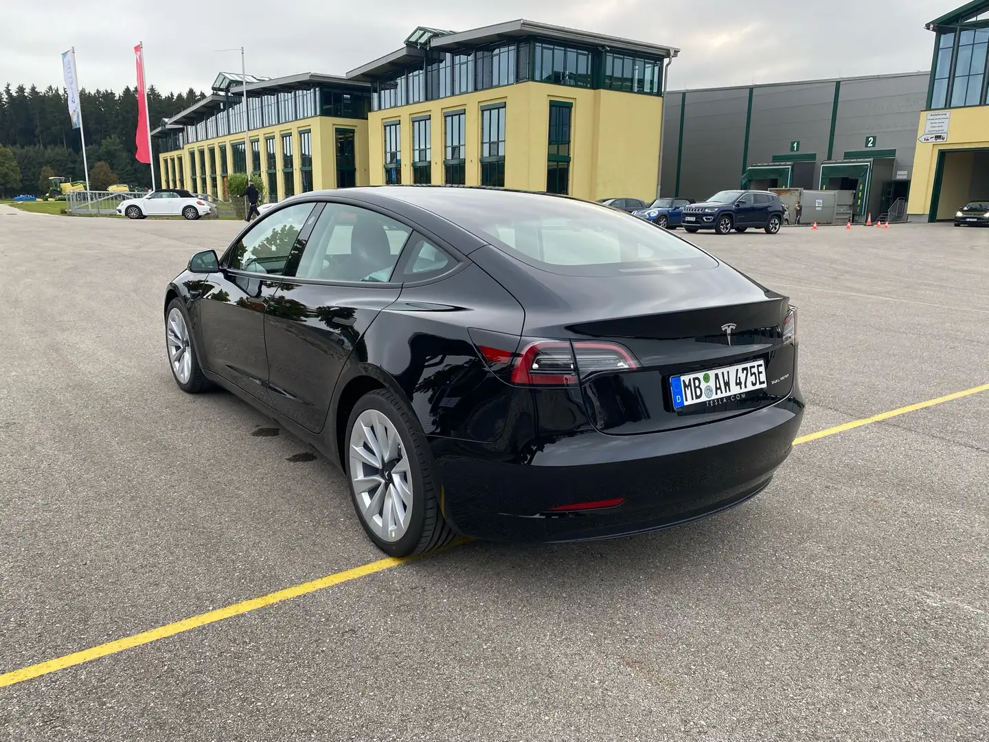 Tesla Model 3 Langstreckenbatt. Allradantrieb Dual Motor Schwarz - 2