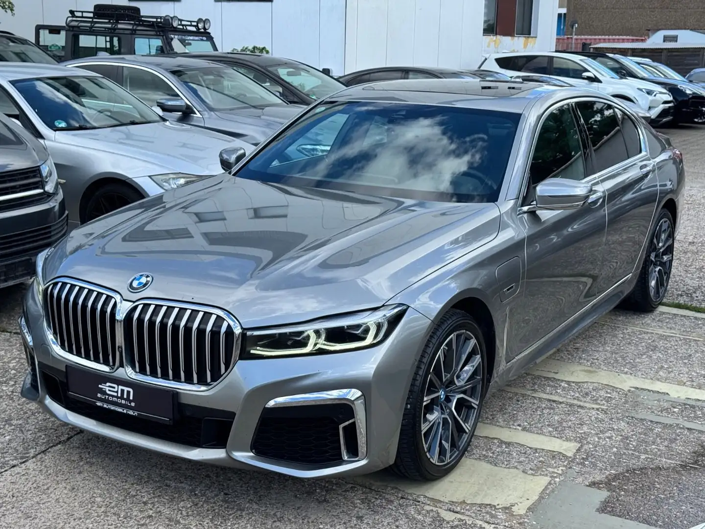 BMW 745 e M Sport/Nappa/HUD/360/HK/SoftClose Gris - 2