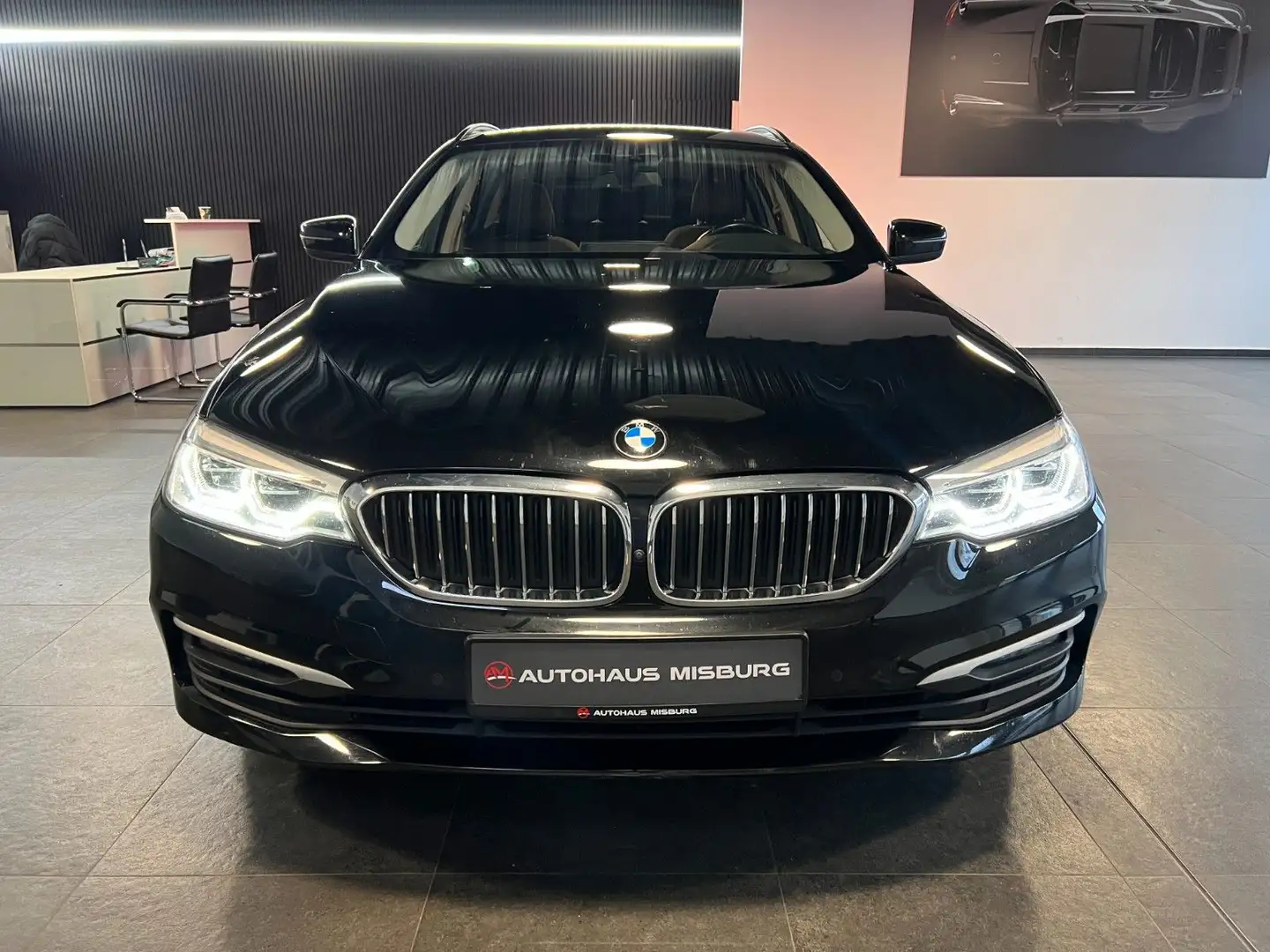 BMW 520 d xDrive Touring / AHK+Virtual+HUD+360*+Led Noir - 2