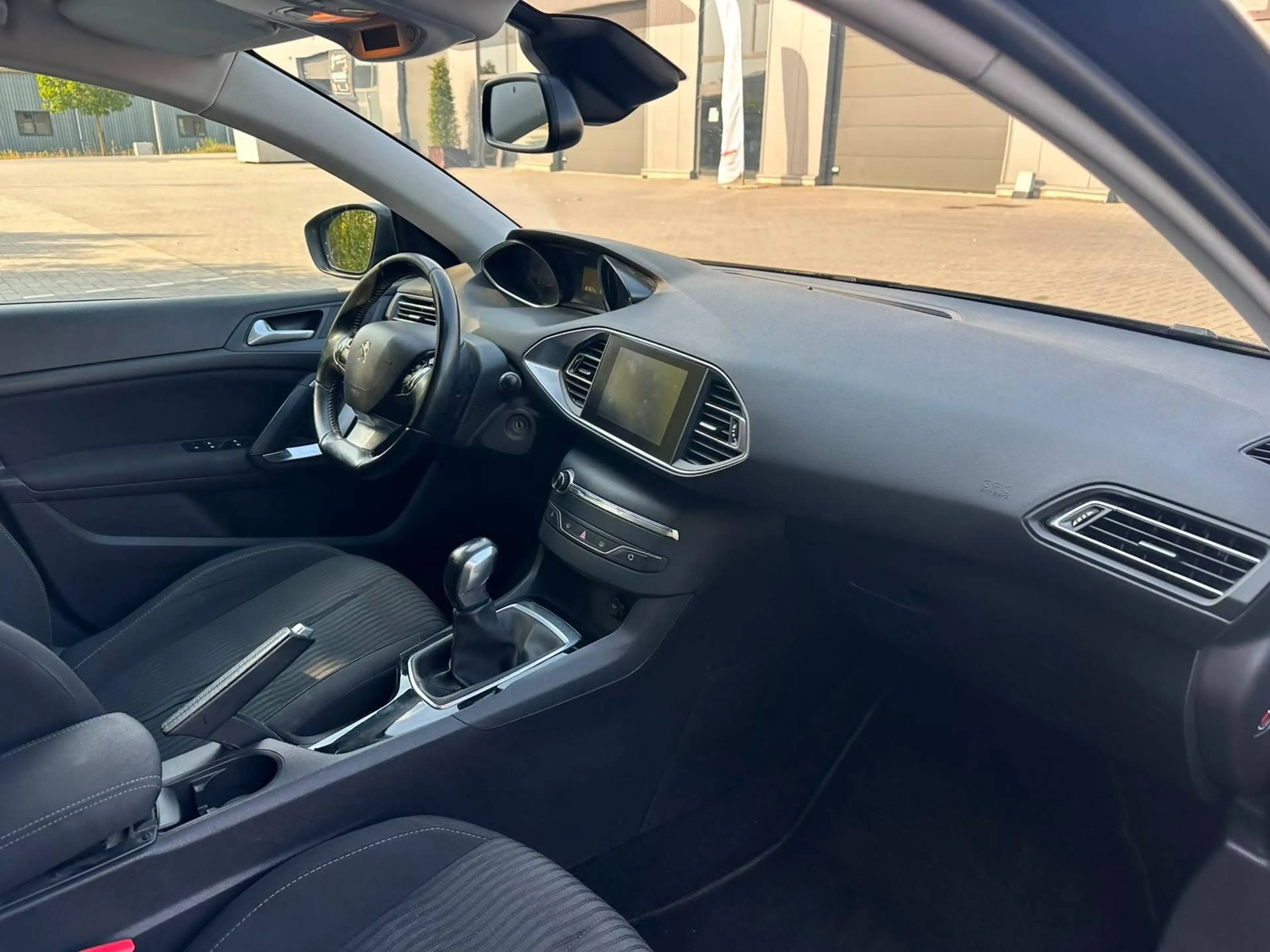 Peugeot 308 AIRCO/CRUISE CONTROLE/NAVIGATIE — photo 8