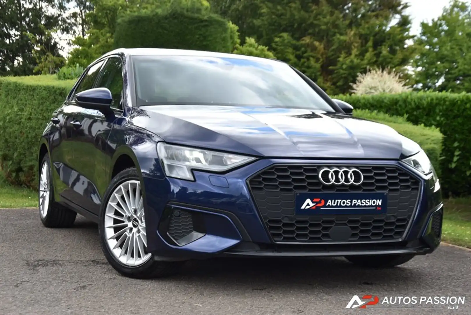 Audi A3 Sportback 30 TDi Advanced | Carplay | Cam | 17" Bleu - 1
