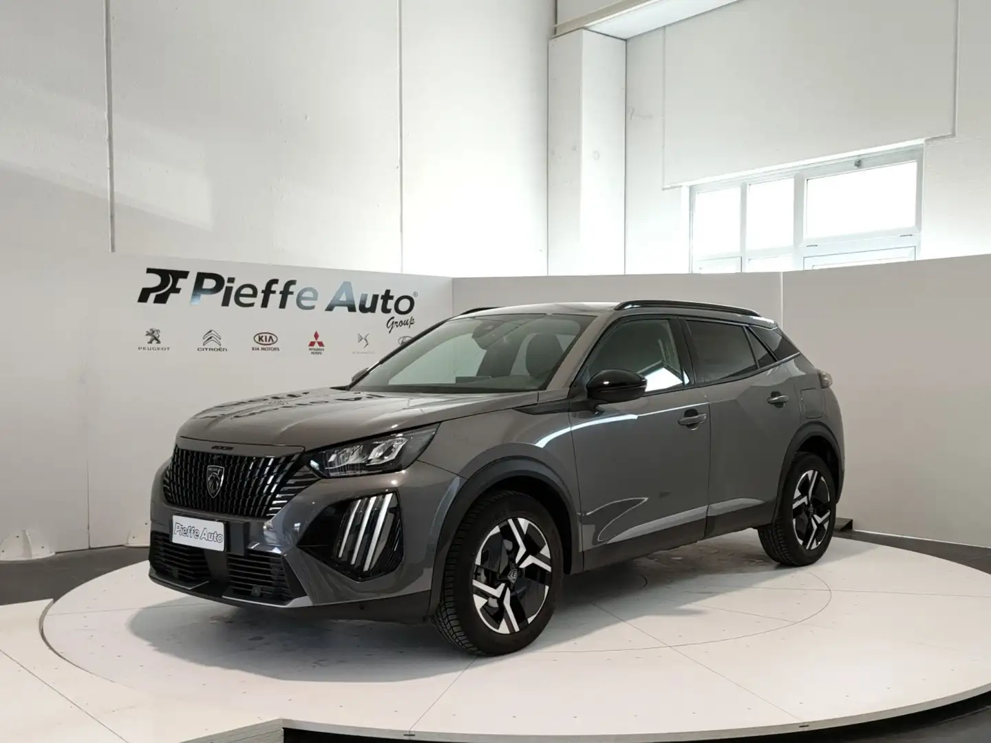 Peugeot 2008 2ª serie - 2008 PureTech 100 S&S Allure Grijs - 1