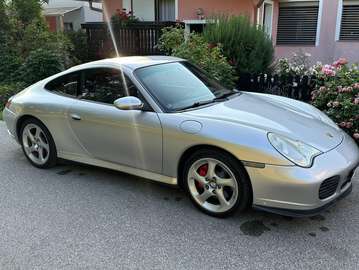 911 Carrera 4S