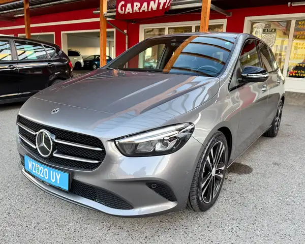 Mercedes-Benz B 200 B 200 d