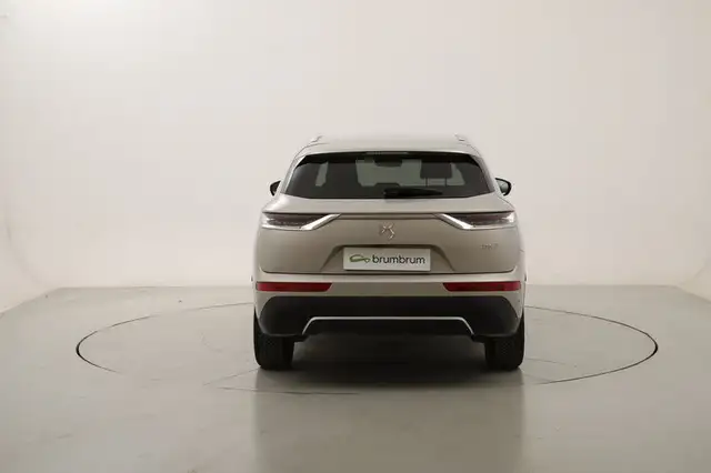 DS Automobiles DS 7 Crossback view 4