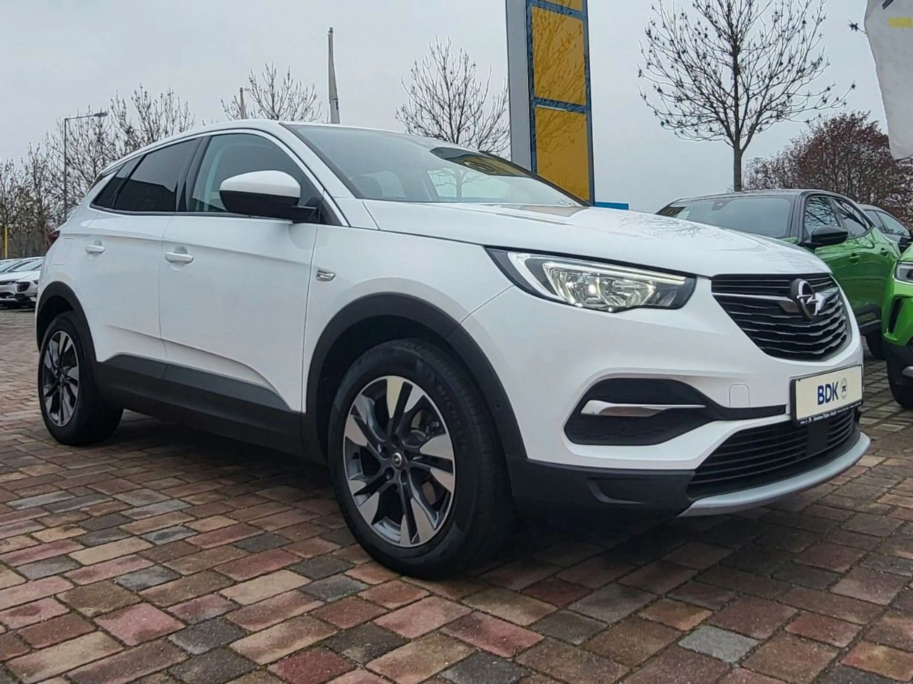 Opel Grandland X "INNOVATION" 1-Hand/LED-Licht/Navi — photo 9
