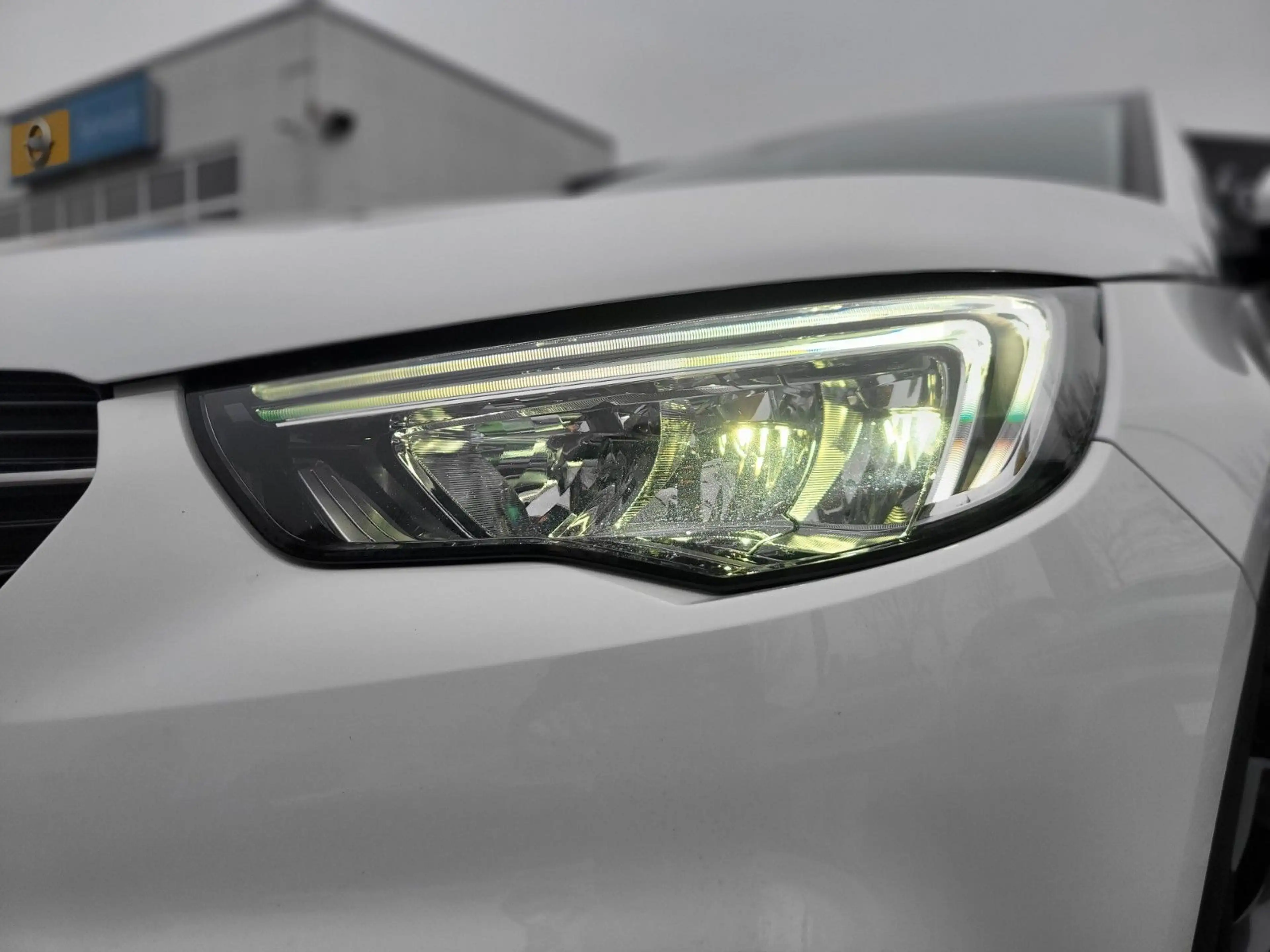 Opel Grandland X "INNOVATION" 1-Hand/LED-Licht/Navi — photo 8