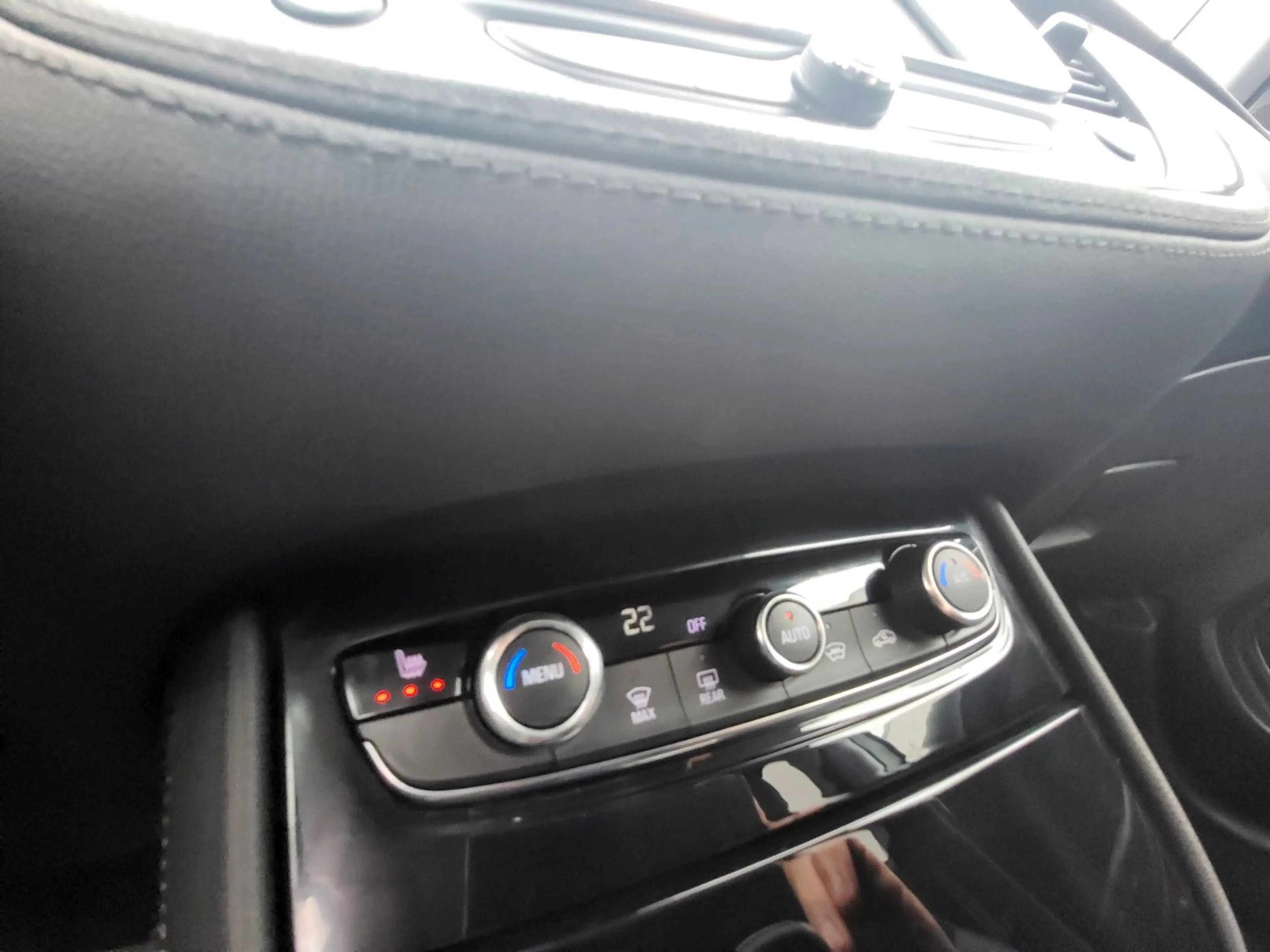Opel Grandland X "INNOVATION" 1-Hand/LED-Licht/Navi — photo 21